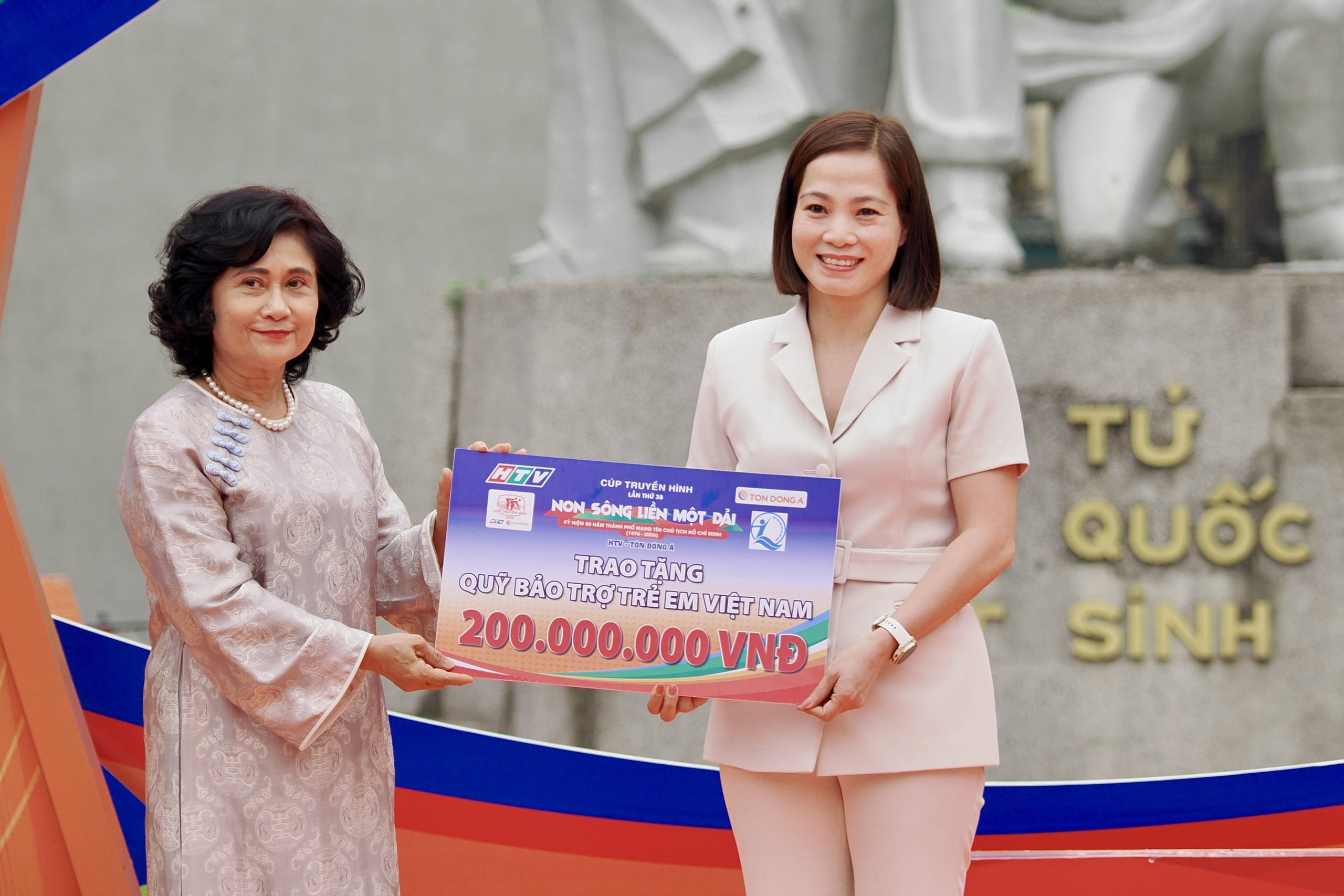 Cúp xe đạp truyền hình TP HCM 2026: Áo vàng, Áo xanh cùng đổi chủ sau chặng đua kịch tính - Ảnh 8.