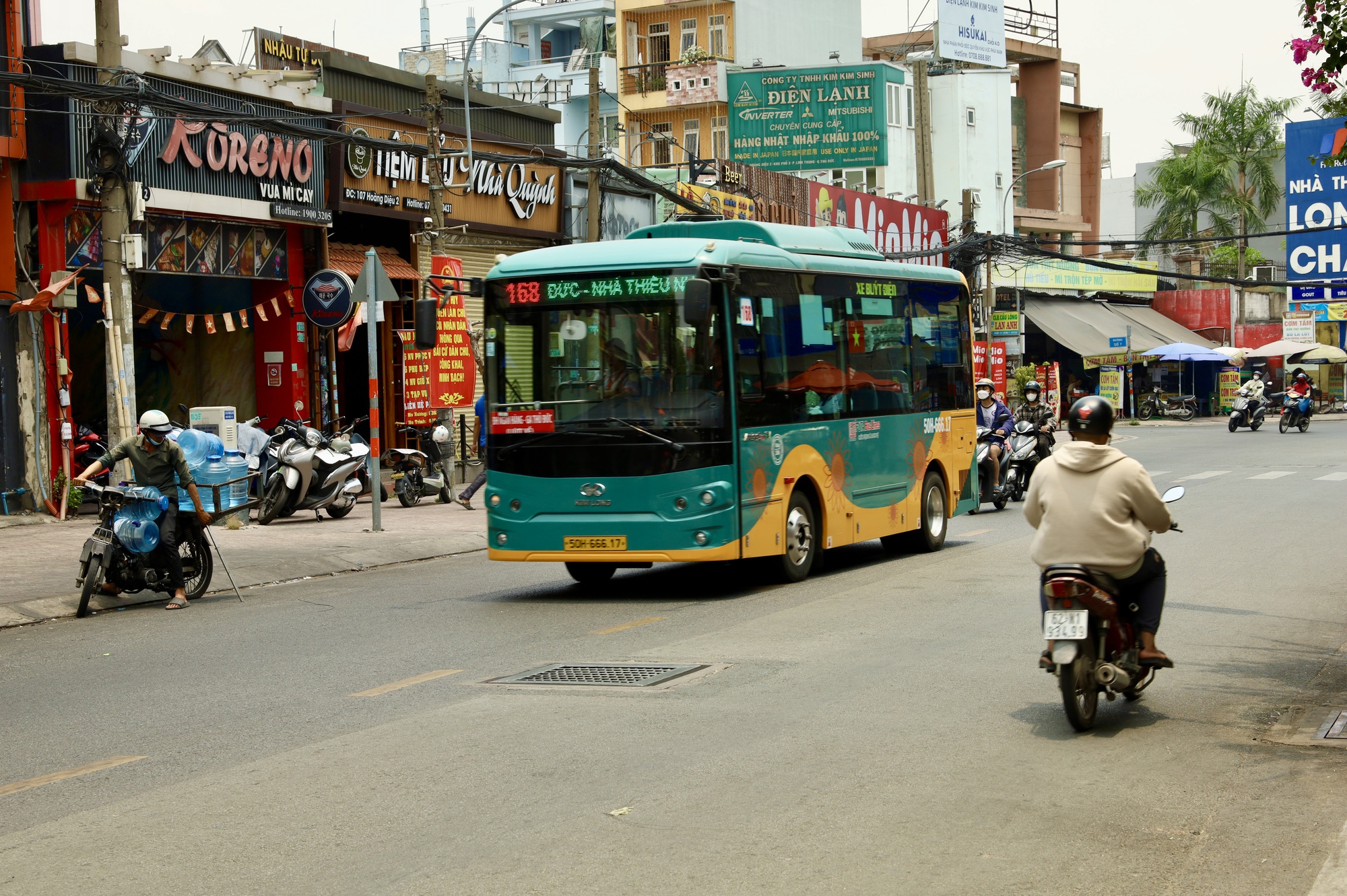 TPHCM dự chi 930 tỉ đồng miễn vé xe buýt năm 2026 - Ảnh 1.