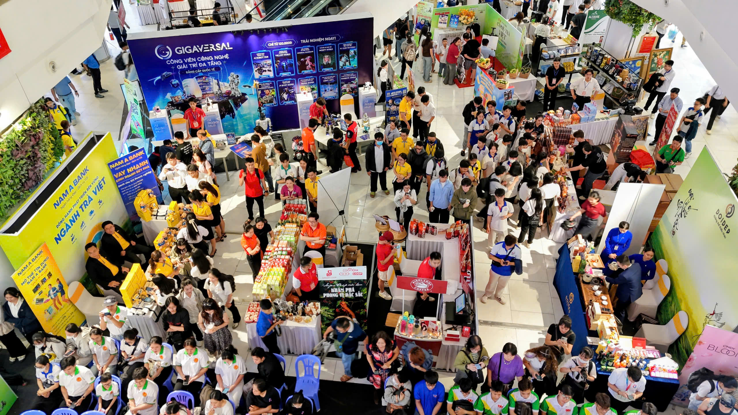 Những hoạt động ch&iacute;nh trong ng&agrave;y thứ 2 Lễ hội "T&ocirc;n vinh c&agrave; ph&ecirc; - tr&agrave; Việt" lần 4 - Ảnh 2.