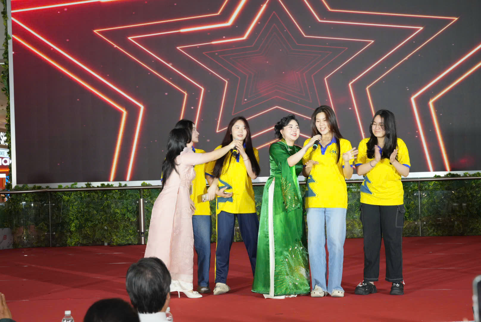 Lady Phương Thùy cùng dàn nghệ sĩ khép lại Lễ hội