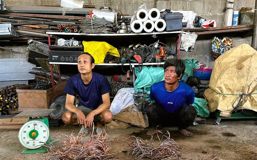 Lộ diện đối tượng cắt trộm dây điện trên đường cao tốc Bến Lức - Long Thành