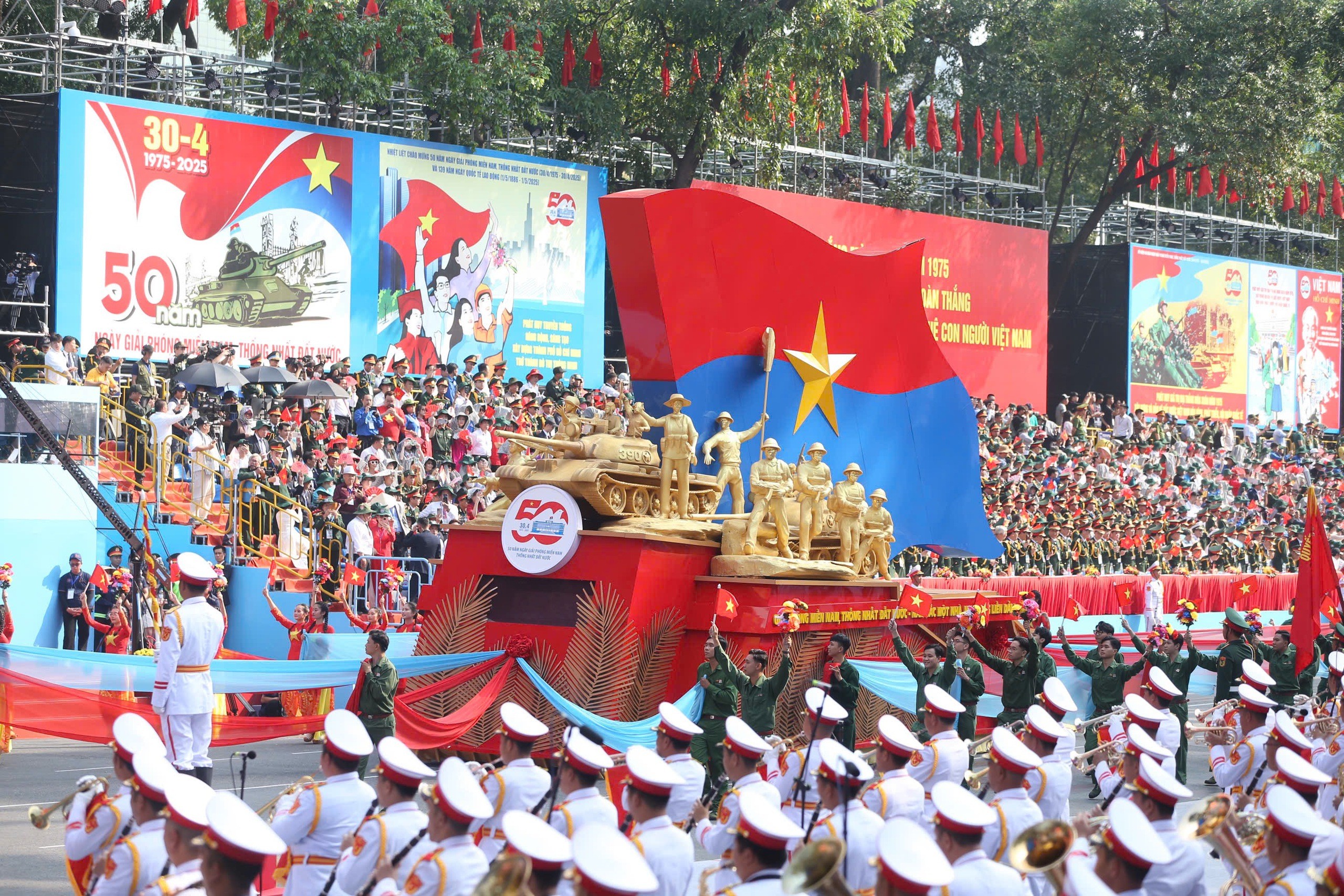 TPHCM nghỉ Lễ Giỗ Tổ Hùng Vương, dịp 30-4 và 1-5 ra sao? - Ảnh 1.