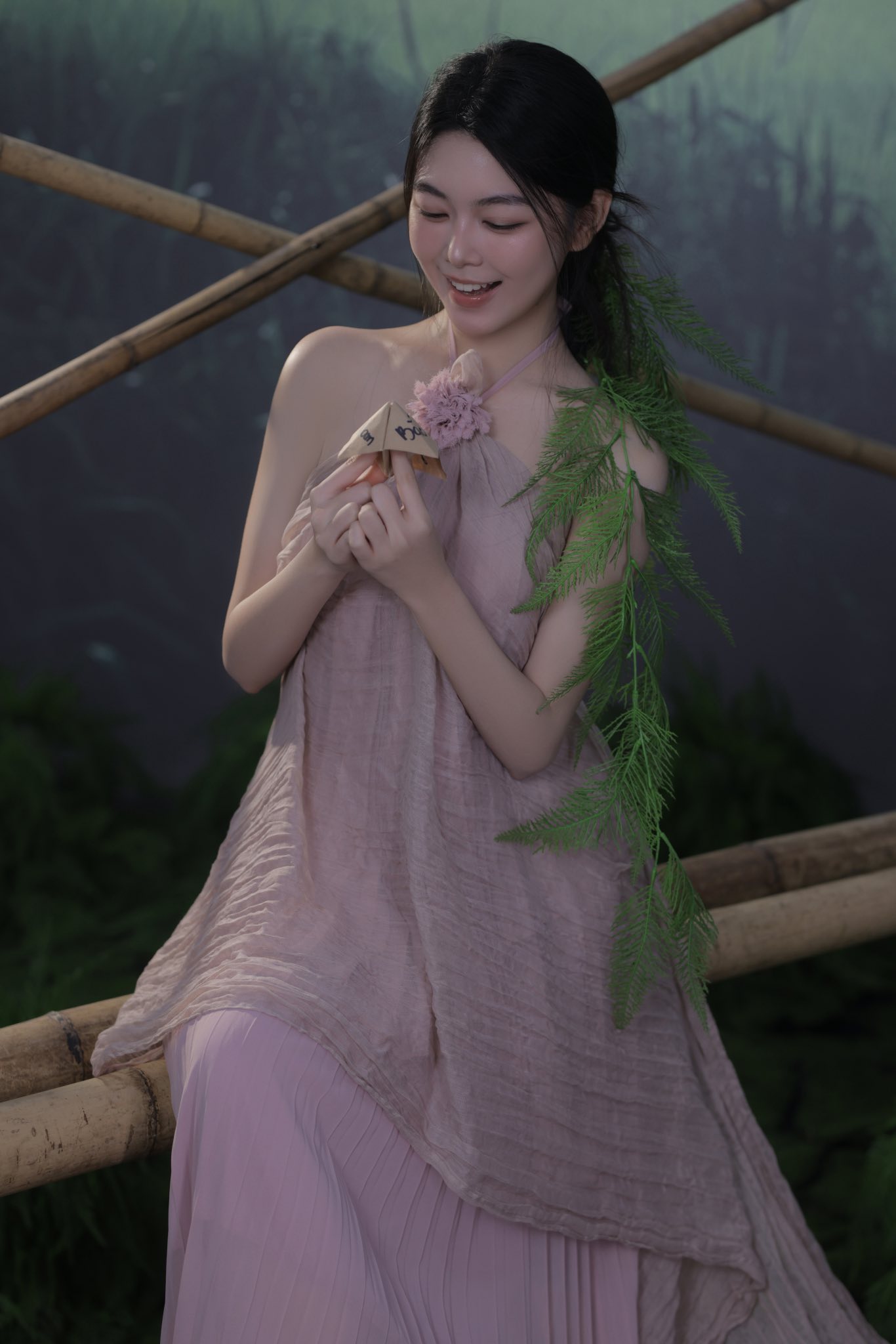 Quyền Linh tặng con gái Lọ Lem