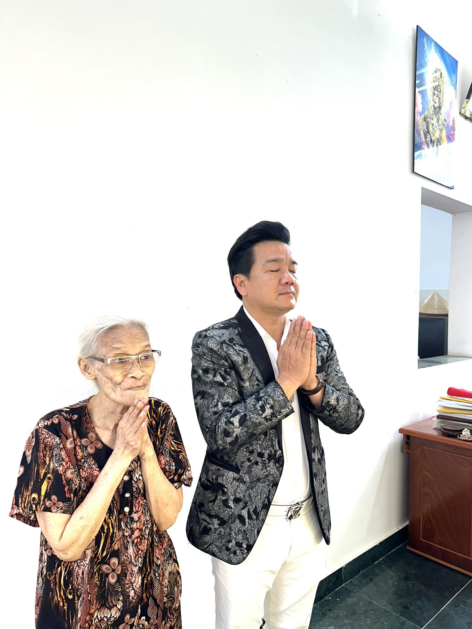 Nghệ sĩ Bo Bo Hoàng – Giữ lửa tuồng cổ từ không gian lễ hội dân gian - Ảnh 2.