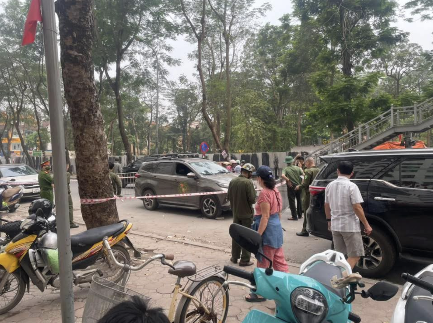 Tài xế ô tô công nghệ bị tấn công tại Hà Nội: Bị khống chế NGAY tại chỗ - Ảnh 1.