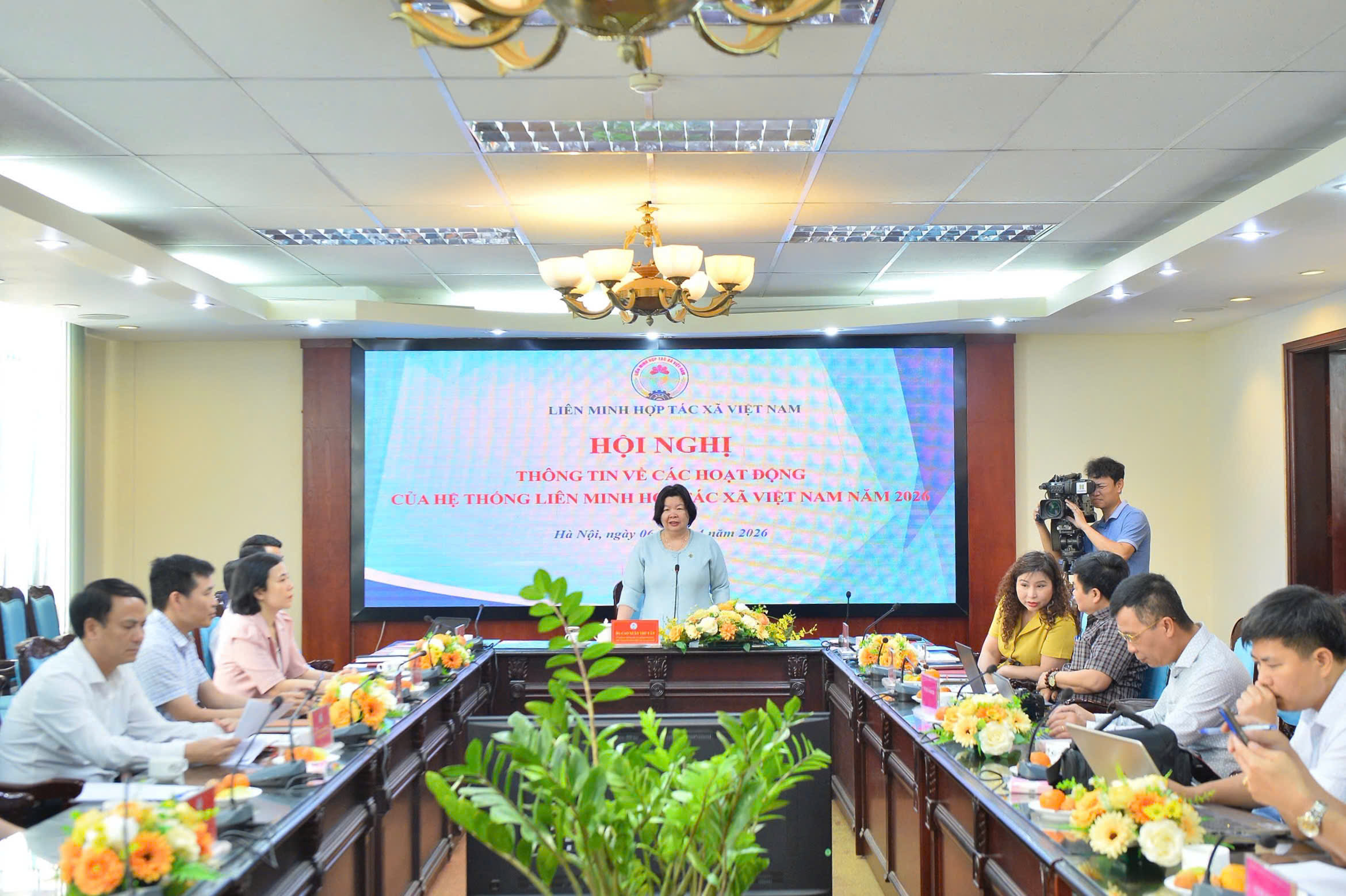 Chủ tịch Liên minh HTX Việt Nam nói về mô hình hợp tác xã hạnh phúc - Ảnh 1.