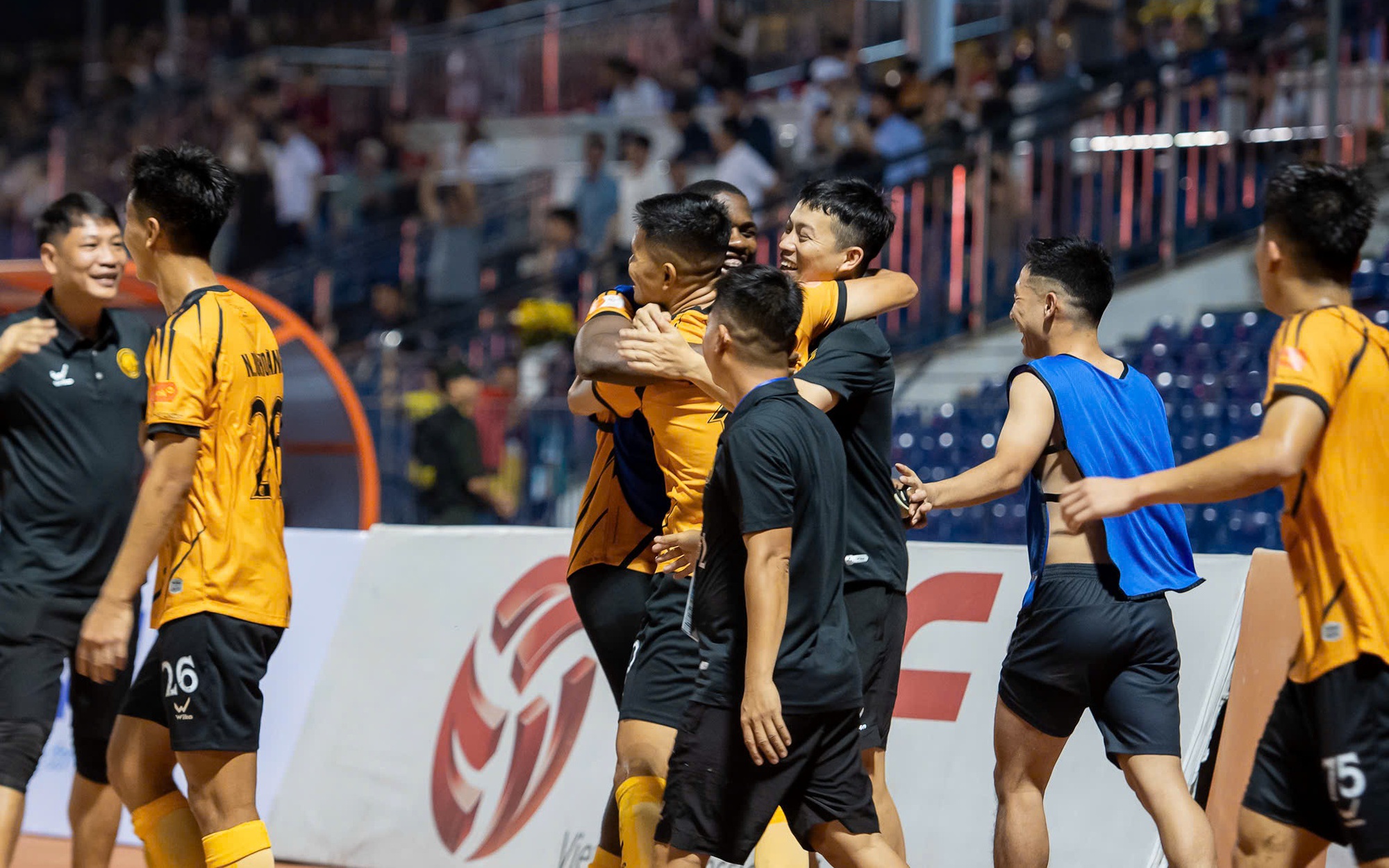 V&ograve;ng 18 V-League 2025-2026: Những m&agrave;n thư h&ugrave;ng đ&aacute;ng xem - Ảnh 3.