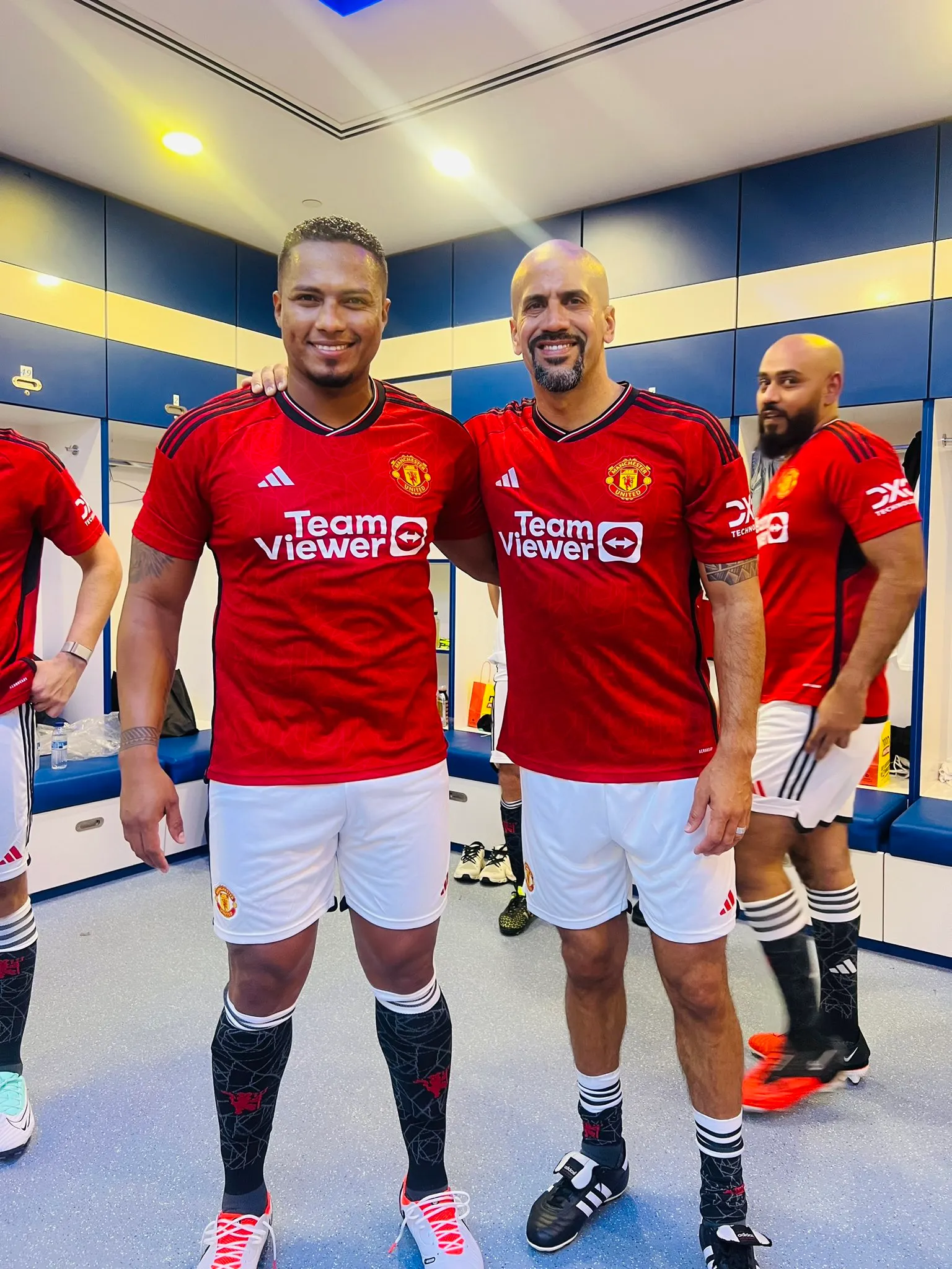 Cựu thủ quân Man Utd tái xuất sau 5 năm giải nghệ - Ảnh 2.