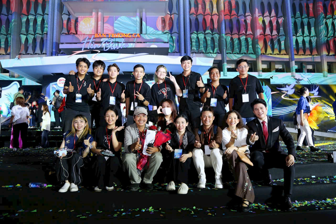 Biên đạo múa Vĩnh Khương khoe vẻ đẹp 