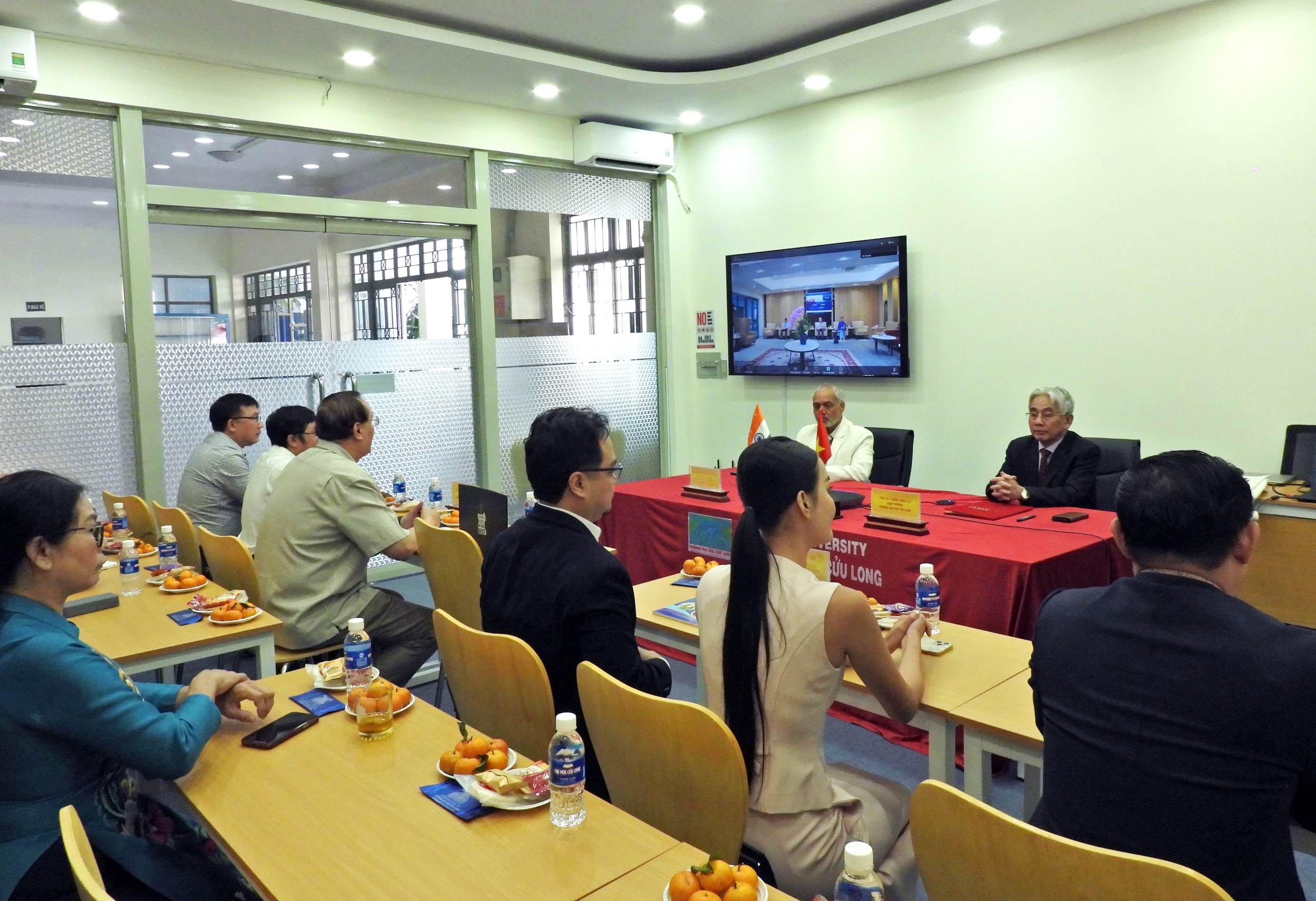 Trường ĐH Cửu Long hợp tác đào tạo điều dưỡng cho sinh viên Ấn Độ - Ảnh 1.