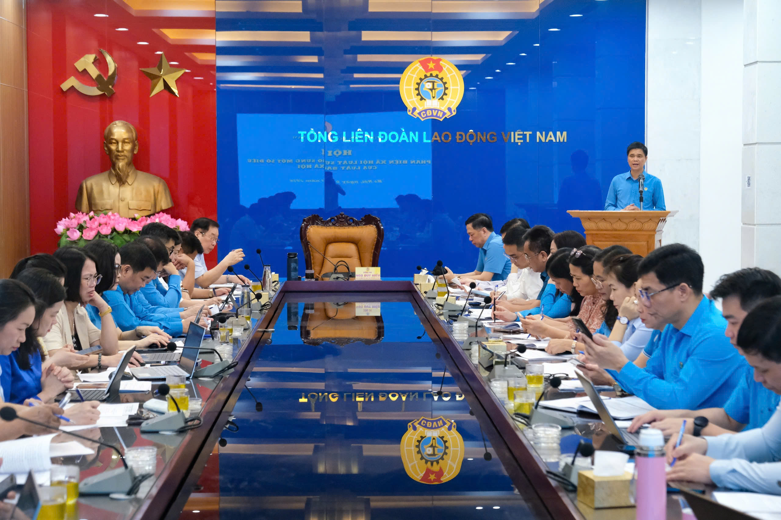 Đề xuất lập quỹ dự phòng khi doanh nghiệp nợ BHXH - Ảnh 1.