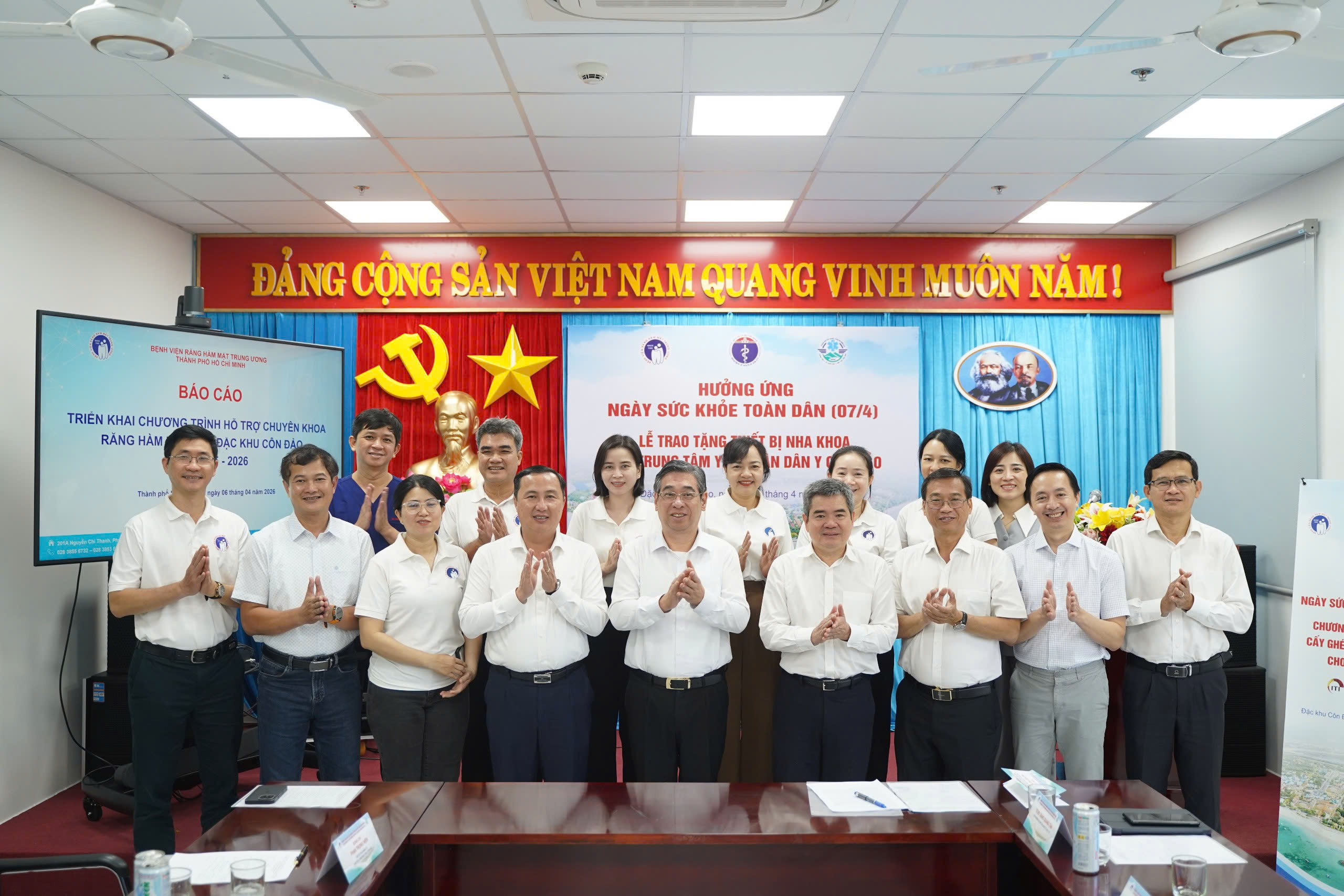 Lãnh đạo TP HCM dự lễ hưởng ứng Ngày Sức khỏe Toàn dân tại Côn Đảo - Ảnh 1.