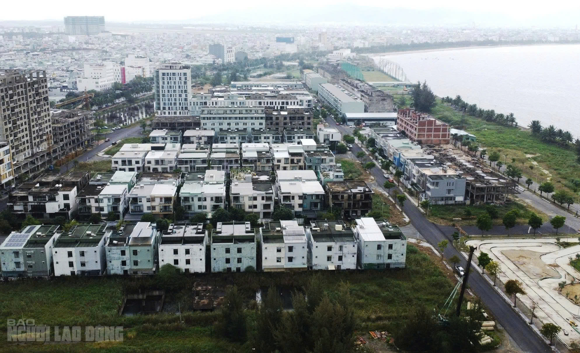 Đà Nẵng tháo gỡ vướng mắc dự án , thu về 1 . 400 Tỉ đồng năm 2026 - Ảnh 2. Đà Nẵng tháo gỡ vướng mắc dự án , thu về 1 . 400 Tỉ đồng năm 2026 - Ảnh 2.