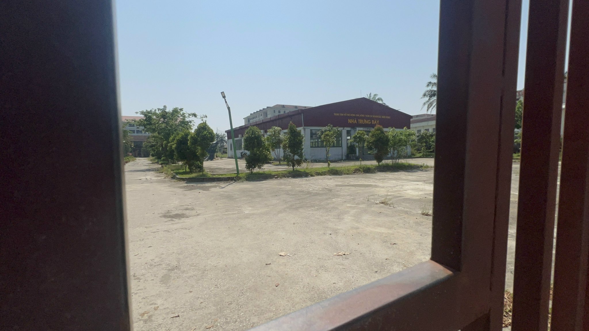 H&igrave;nh ảnh "hắt hiu" của một trụ sở hội n&ocirc;ng d&acirc;n trước l&uacute;c ho&agrave;n th&agrave;nh "sứ mệnh" - Ảnh 1.