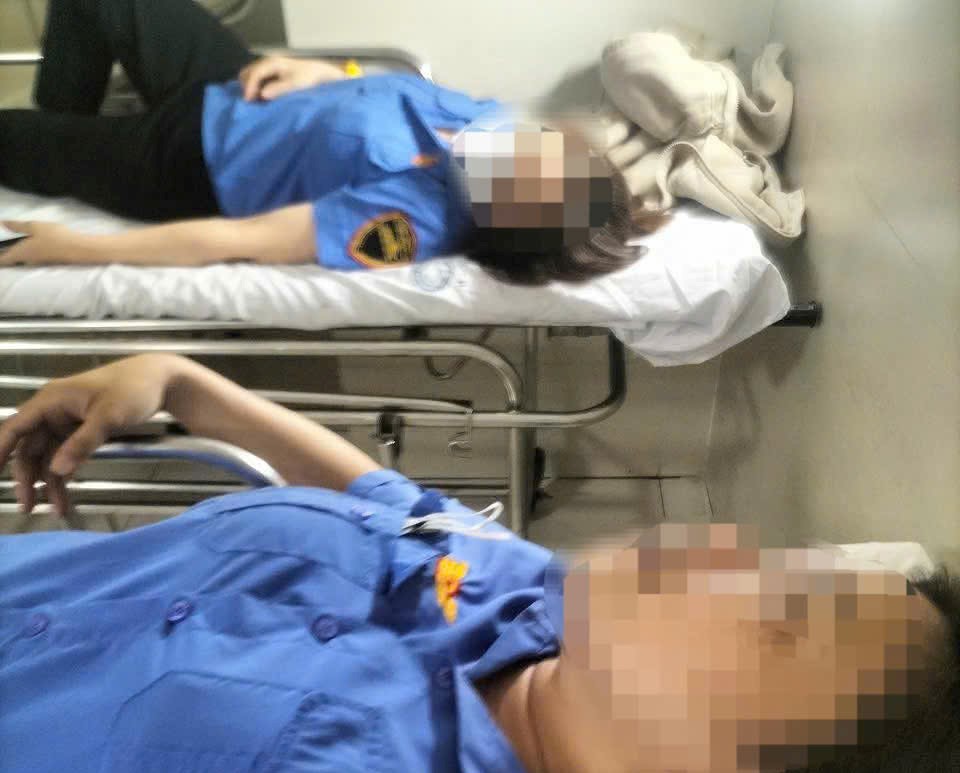 Hai nữ nhân viên gác chắn ở Đà Nẵng hoảng loạn sau khi bị hành hung - Ảnh 1. Hai nữ nhân viên gác chắn ở Đà Nẵng hoảng loạn sau khi bị hành hung - Ảnh 1.