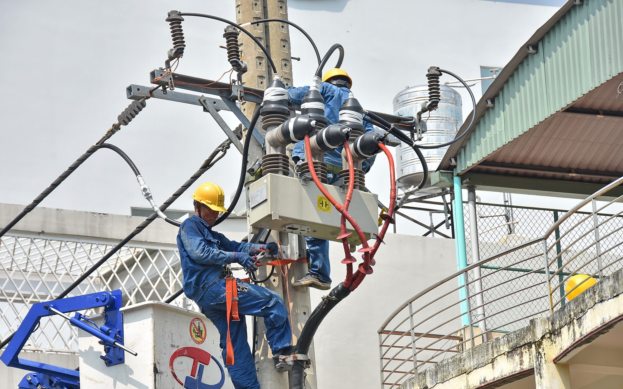 Người d&ugrave;ng ch&uacute; &yacute; quy định mới về khung giờ t&iacute;nh gi&aacute; điện - Ảnh 2.