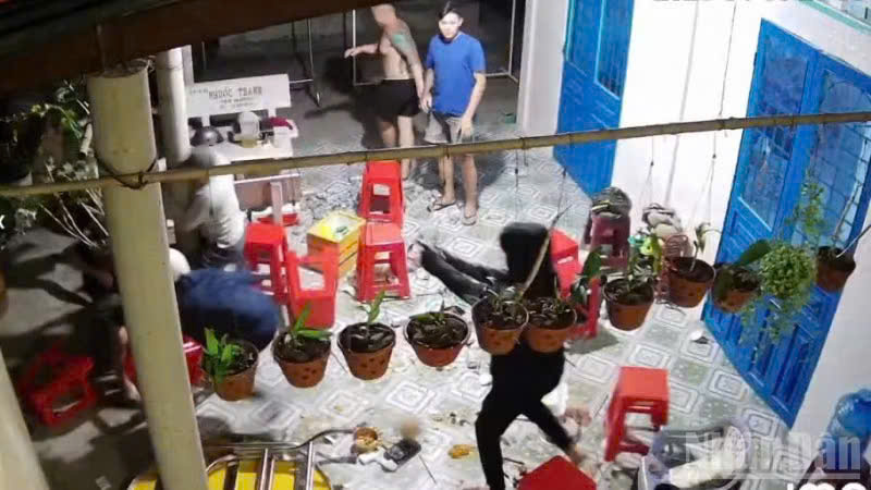 Công an Đồng Tháp truy bắt nhóm nổ súng trong mâu thuẫn xã hội - Ảnh 1. Công an Đồng Tháp truy bắt nhóm nổ súng trong mâu thuẫn xã hội - Ảnh 1.