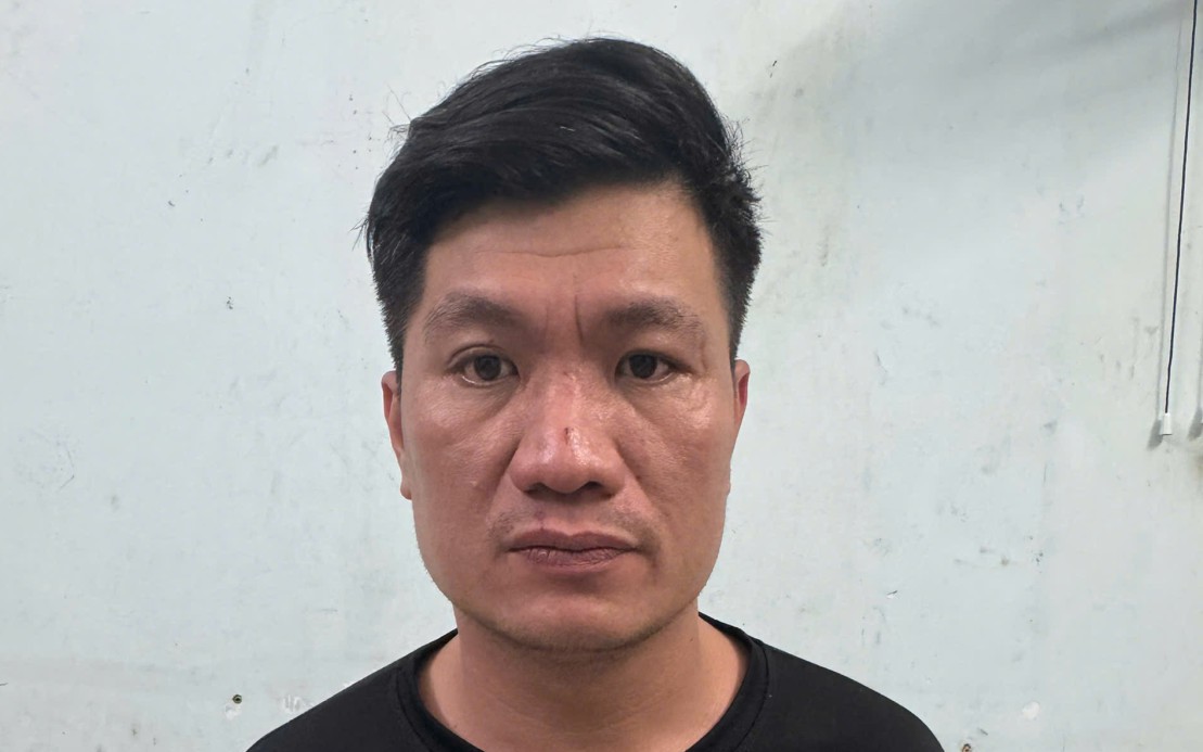 Khởi tố, tạm giam đối tượng đ&aacute;nh người phụ nữ trong qu&aacute;n ăn khuya ở Gia Lai - Ảnh 2.