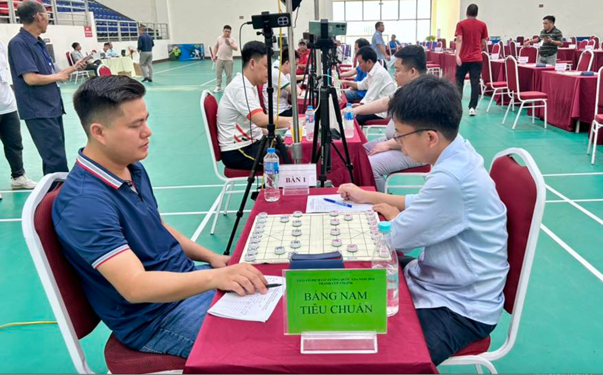 B&agrave;i học từ "c&uacute; trượt" của Lại L&yacute; Huynh - Ảnh 1.