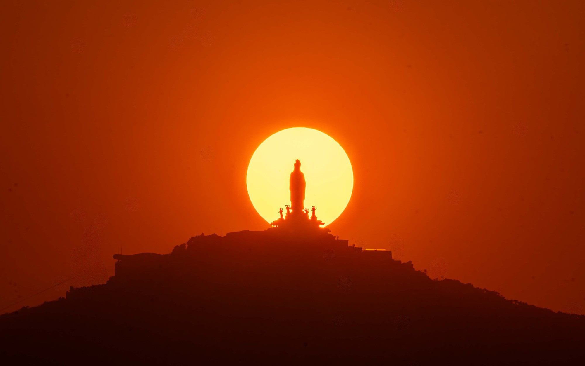 Siết chặt kiểm so&aacute;t v&agrave;o rừng N&uacute;i B&agrave; Đen, dựng barie chặn từ Ma Thi&ecirc;n L&atilde;nh - Ảnh 3.