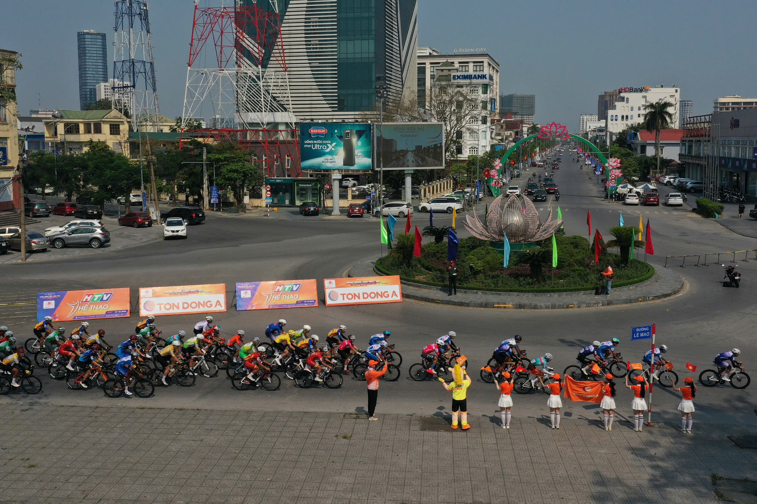 Ngoại binh Thanh Hóa thắng chặng 6 Cúp truyền hình TP HCM 2026 sau màn nước rút tốc độ cao - Ảnh 1.