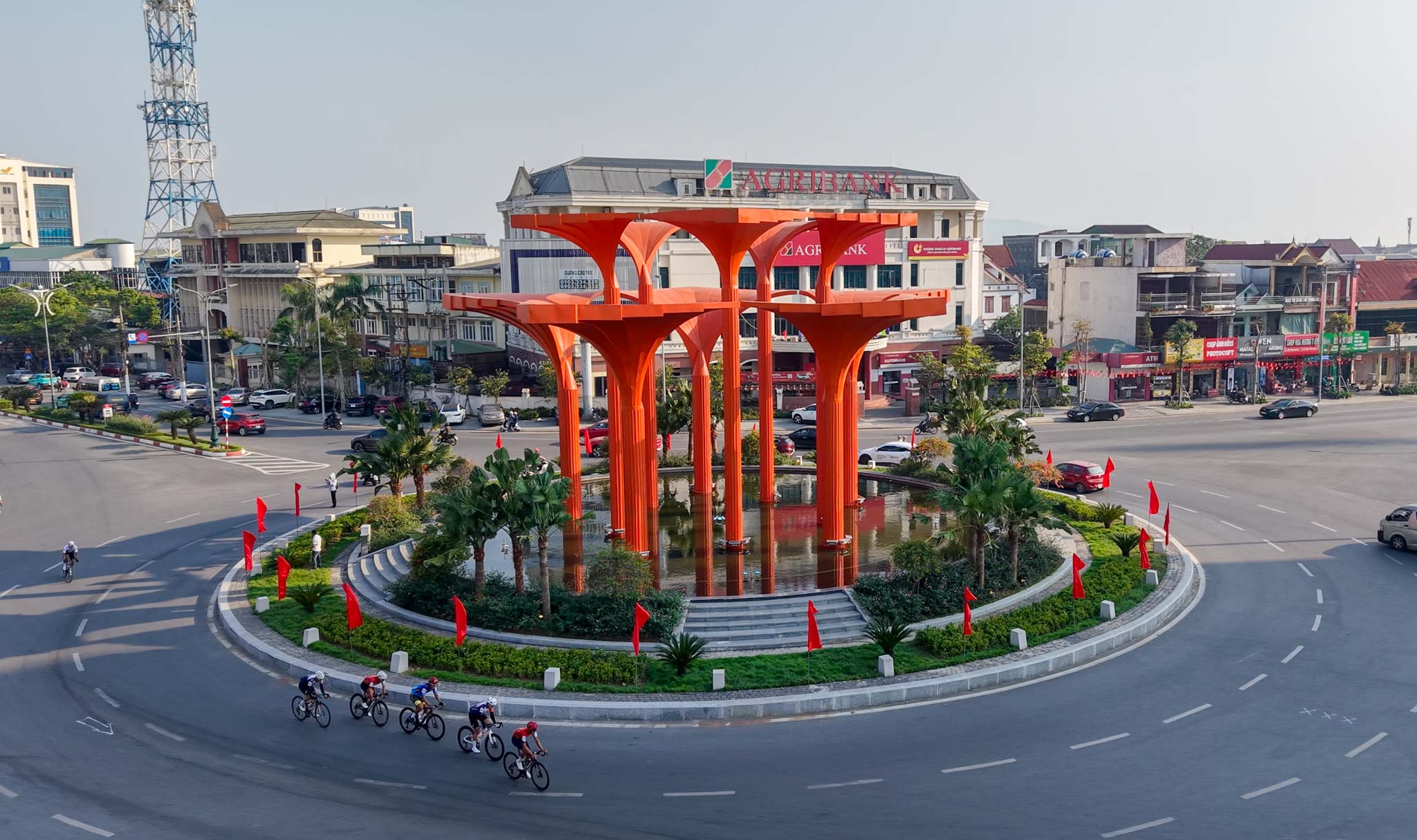 Chặng 7 cuộc đua xe đạp Cúp truyền hình TP HCM 2026: Đặng Thành Được tạm giữ Áo chấm đỏ - Ảnh 4.