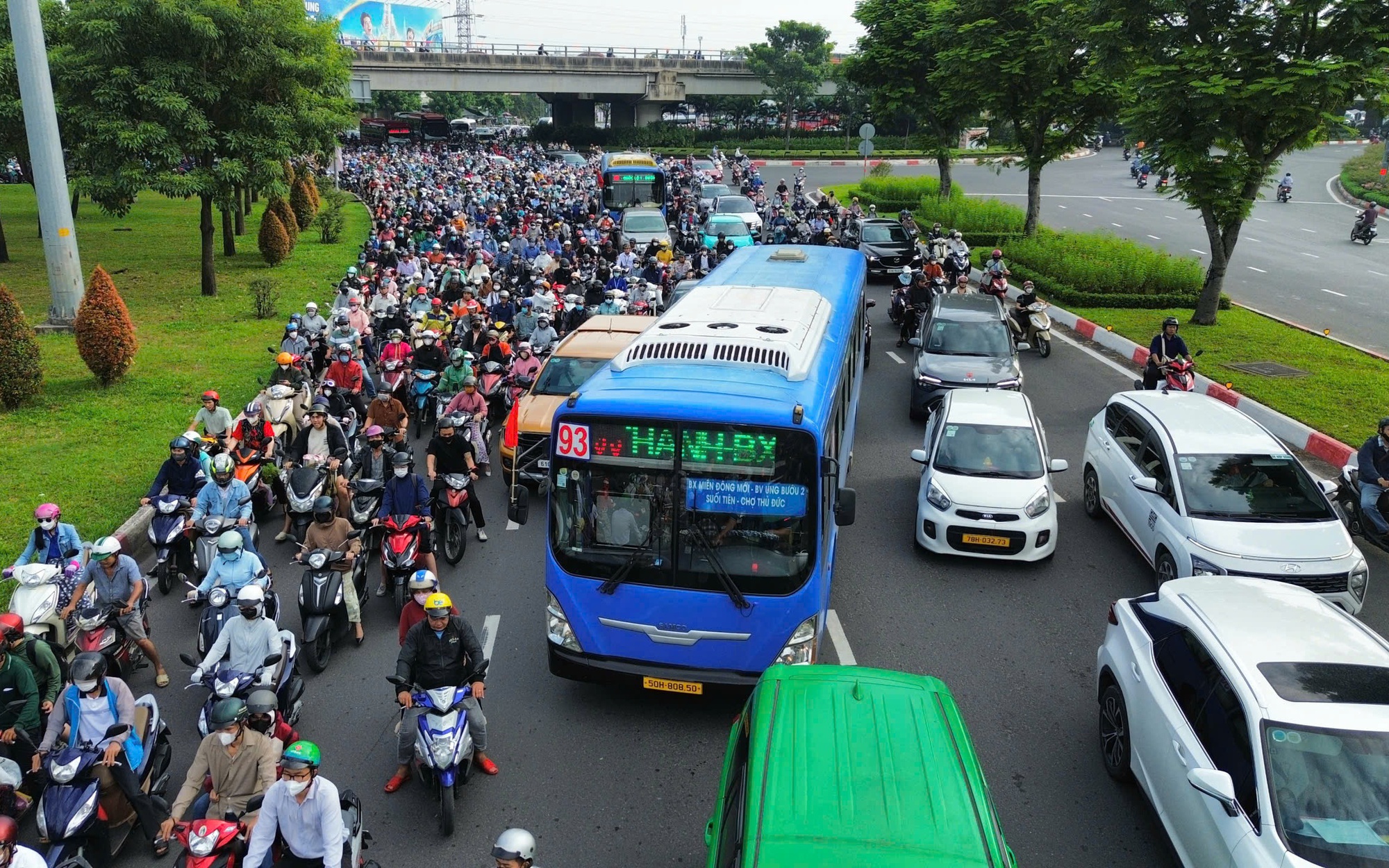 L&atilde;nh đạo TPHCM y&ecirc;u cầu l&agrave;m r&otilde; v&igrave; sao c&ugrave;ng một chỉ đạo nhưng c&oacute; nơi l&agrave;m nhanh, c&oacute; nơi l&agrave;m chậm - Ảnh 2.