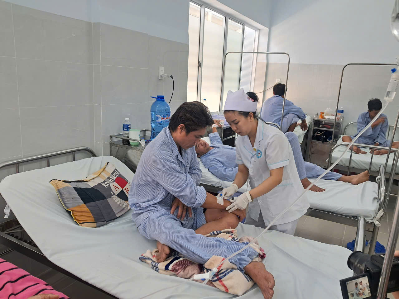 Xe lao xuống vực 4 người tử vong: Tài xế chạy tuyến mới vài ngày trước khi tai nạn thảm khốc - Ảnh 1.