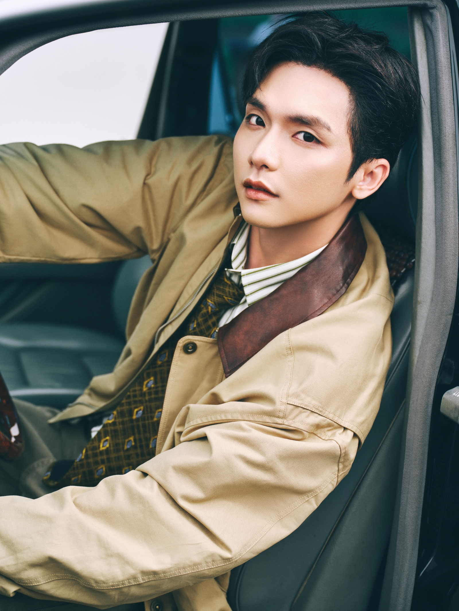 Thanh Tân lập loạt thành tích Top 1, Vương Bình tung MV kết hợp Thùy Chi  - Ảnh 1.