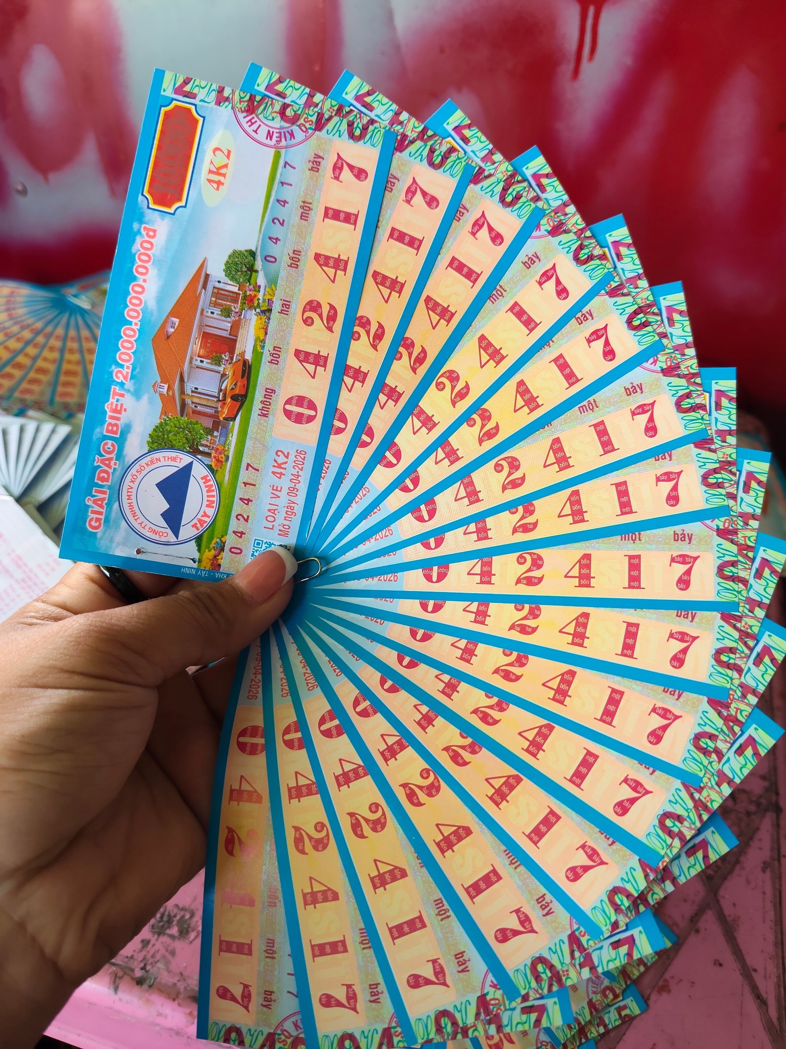 Chiều 9-4, xổ số miền Nam xác định nơi trúng 3 giải độc đắc - Ảnh 4.