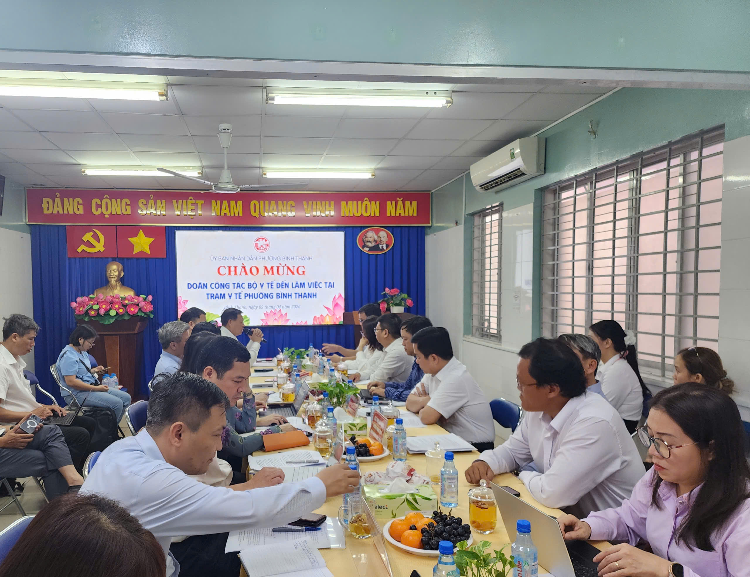 Xây dựng trạm y tế phường thành đơn vị sự nghiệp y tế tự chủ - Ảnh 1.