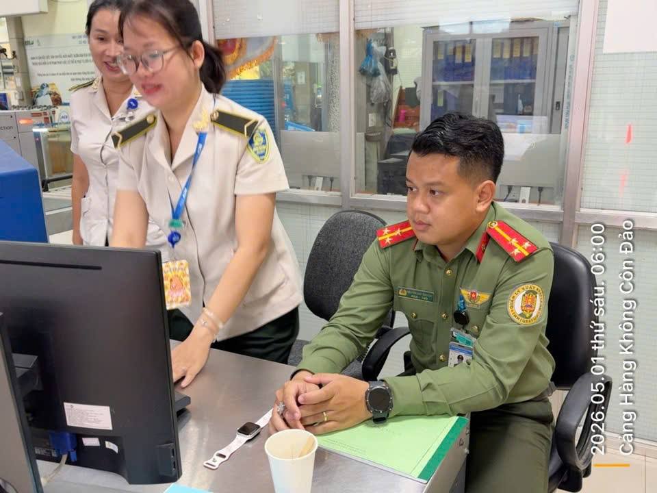 Công an TPHCM đảm bảo an ninh trật tự dịp Lễ 30/4 - Ảnh 7.