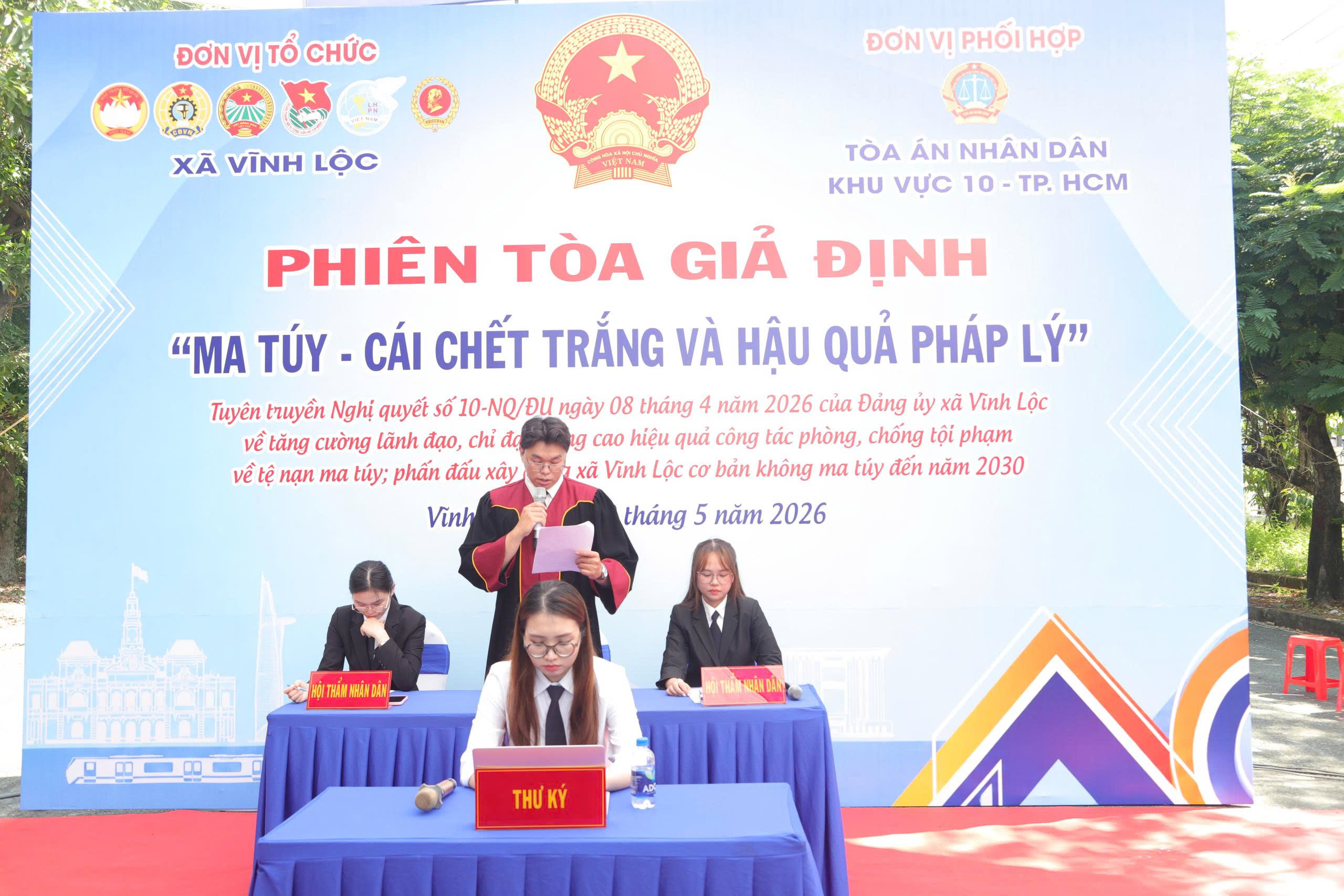 Xã Vĩnh Lộc tổ chức phiên tòa giả định tuyên truyền phòng, chống ma túy - Ảnh 2.