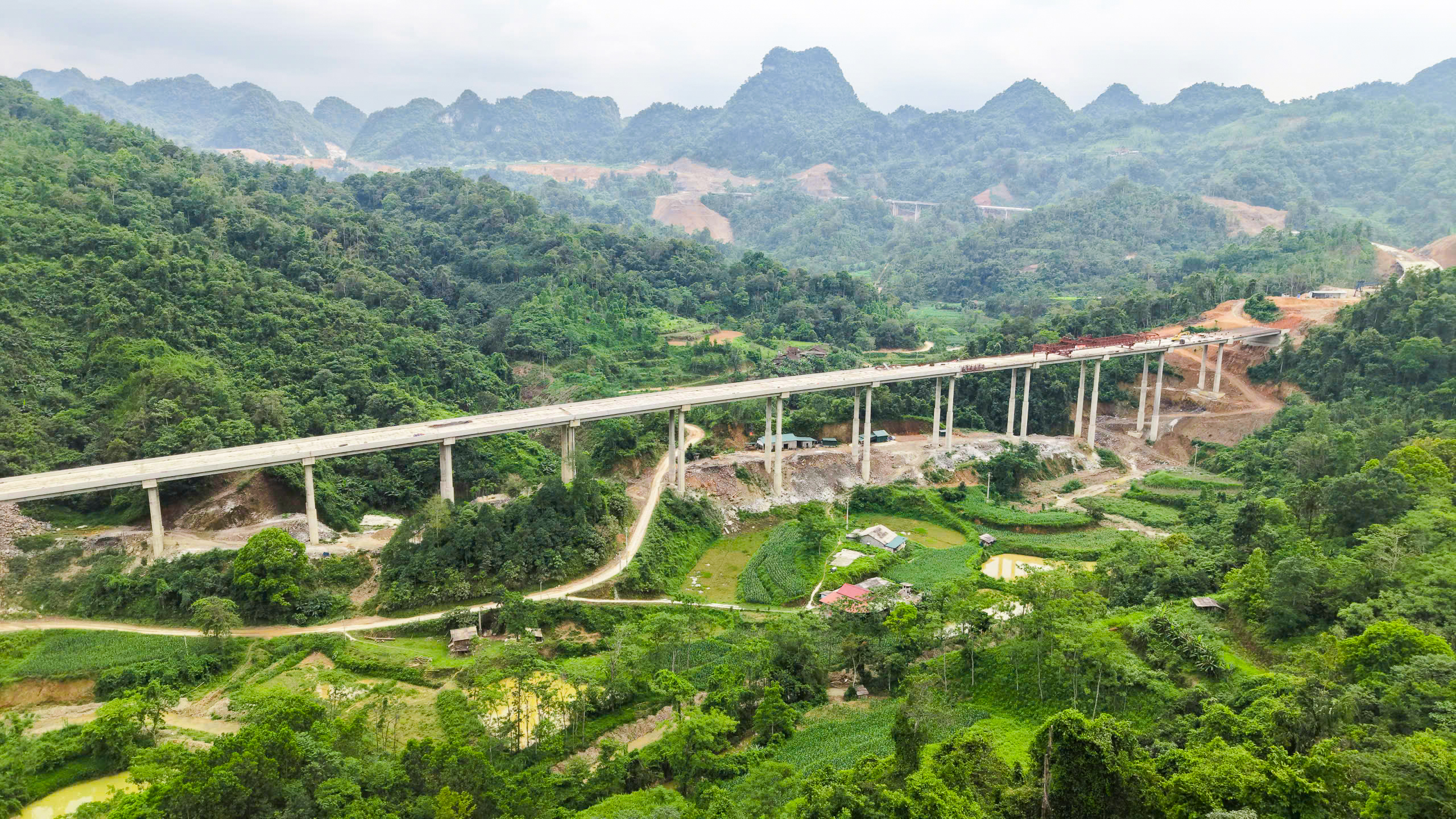 Nhiều kiến nghị để sớm đưa cao tốc Hữu Nghị - Chi Lăng v&agrave; Đồng Đăng - Tr&agrave; Lĩnh sớm về đ&iacute;ch - Ảnh 6.