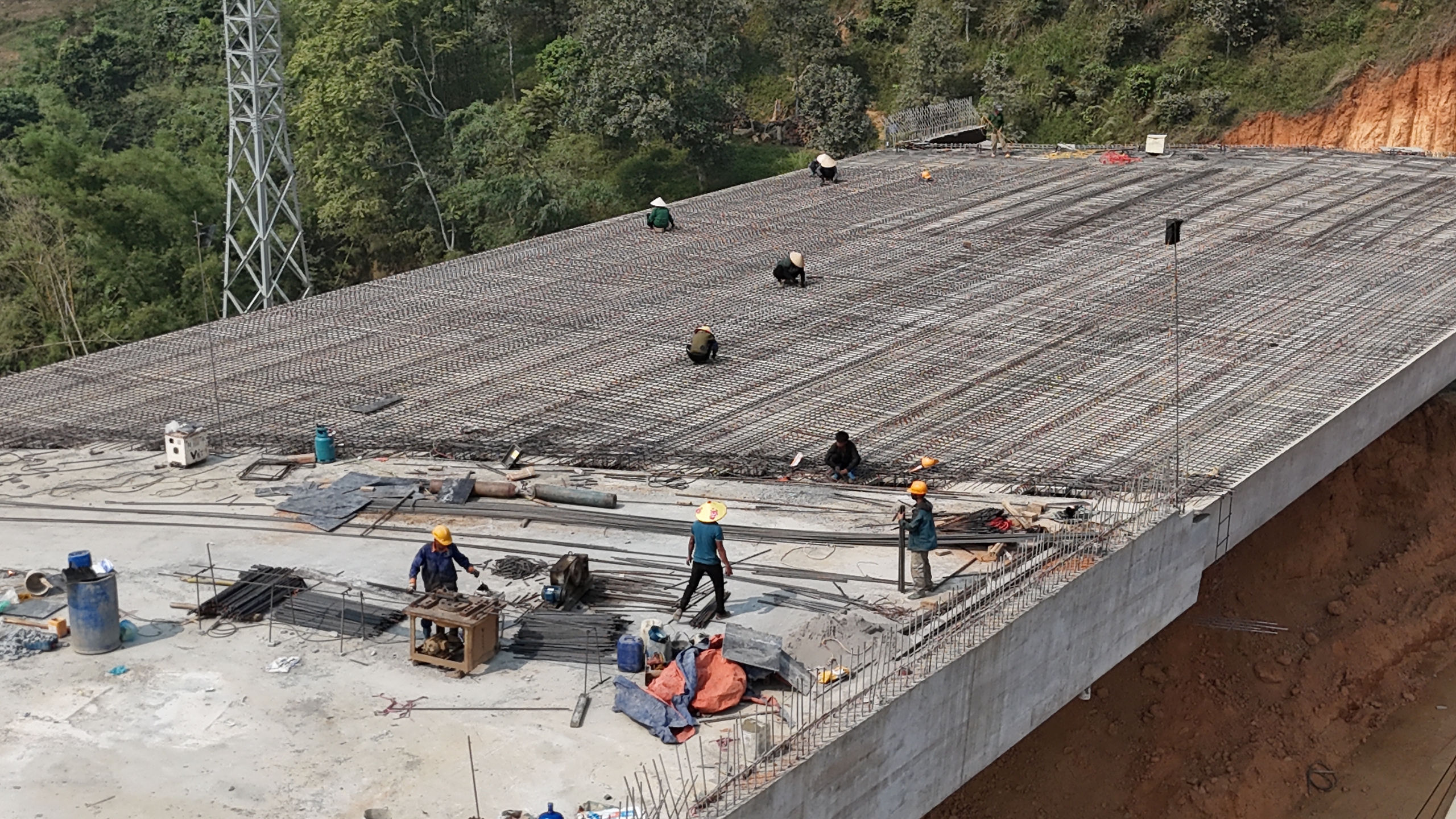 Nhiều kiến nghị để sớm đưa cao tốc Hữu Nghị - Chi Lăng v&agrave; Đồng Đăng - Tr&agrave; Lĩnh sớm về đ&iacute;ch - Ảnh 2.