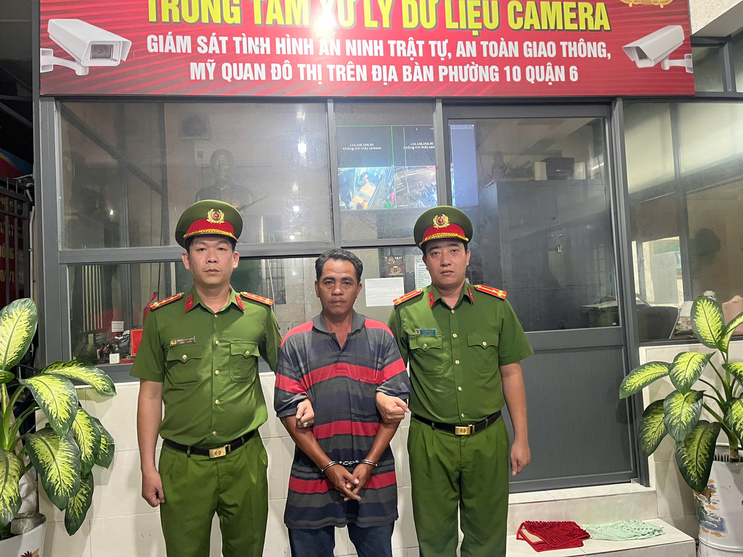 Đánh CSGT để giải cứu anh trai vi phạm nồng độ ở mức kịch khung - Ảnh 1.