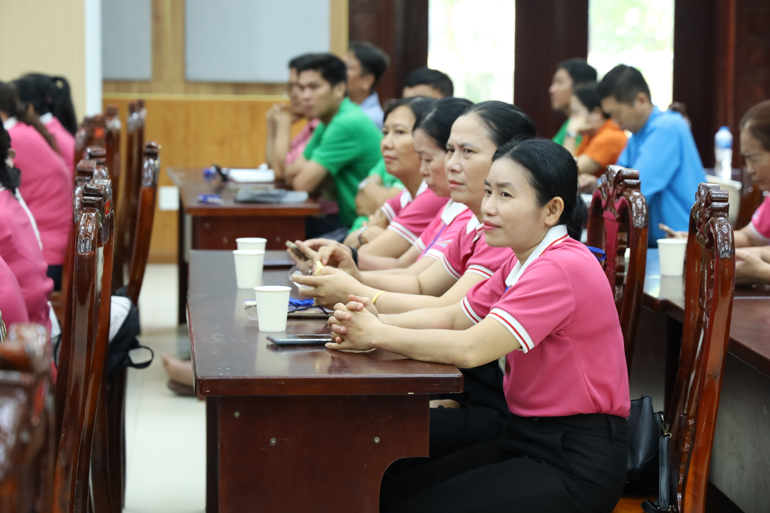 Cử tri 7 xã phía Tây TPHCM nêu nhiều vấn đề dân sinh “nóng” - Ảnh 6.
