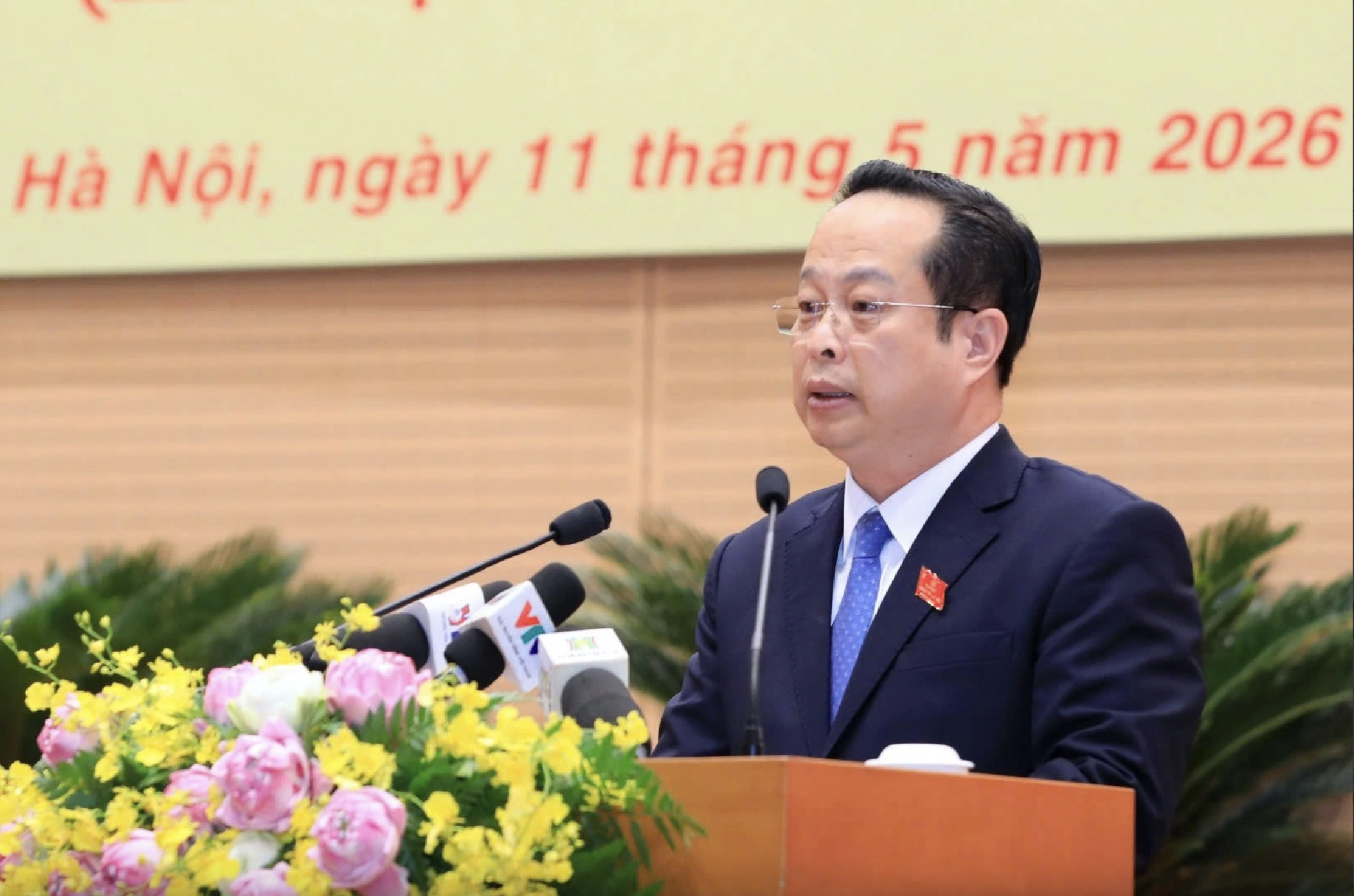 Hà Nội lùi thời hạn cấm xe máy xăng tại 11 tuyến phố trong năm 2026 - Ảnh 1.