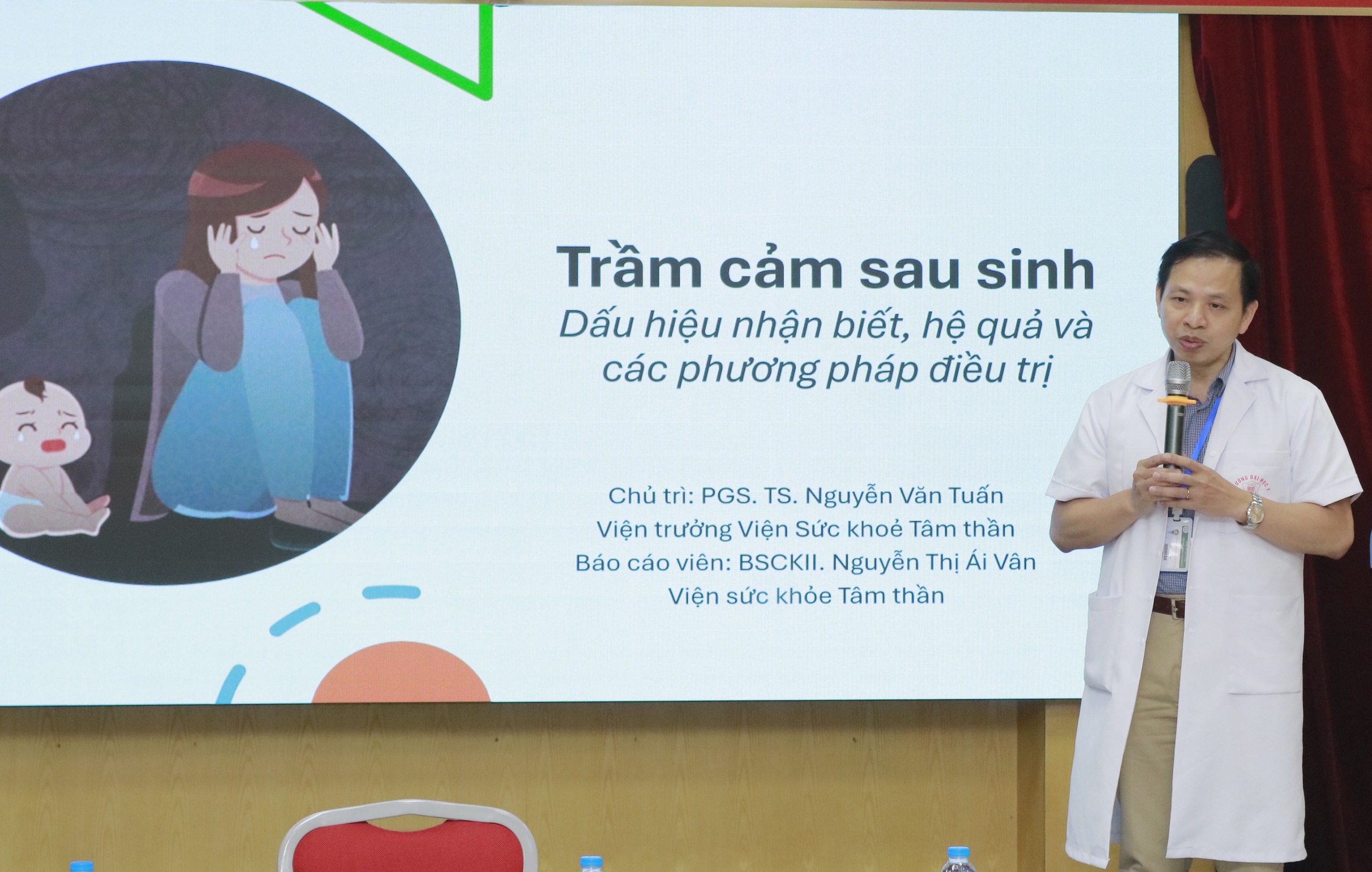 Người mẹ trẻ ôm con ra ban công sau nhiều tuần trầm cảm sau sinh - Ảnh 3.