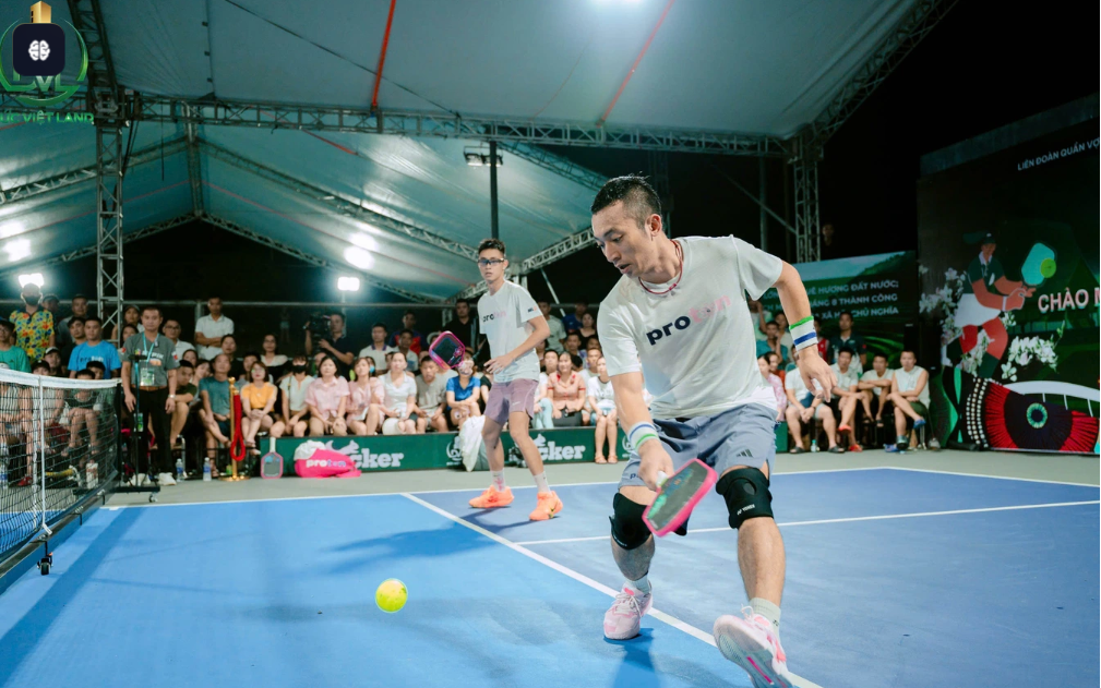 VĐV pickleball đình đám Trần Đức Phong (Phong Coca Pickleball) bị khởi tố - Ảnh 2.