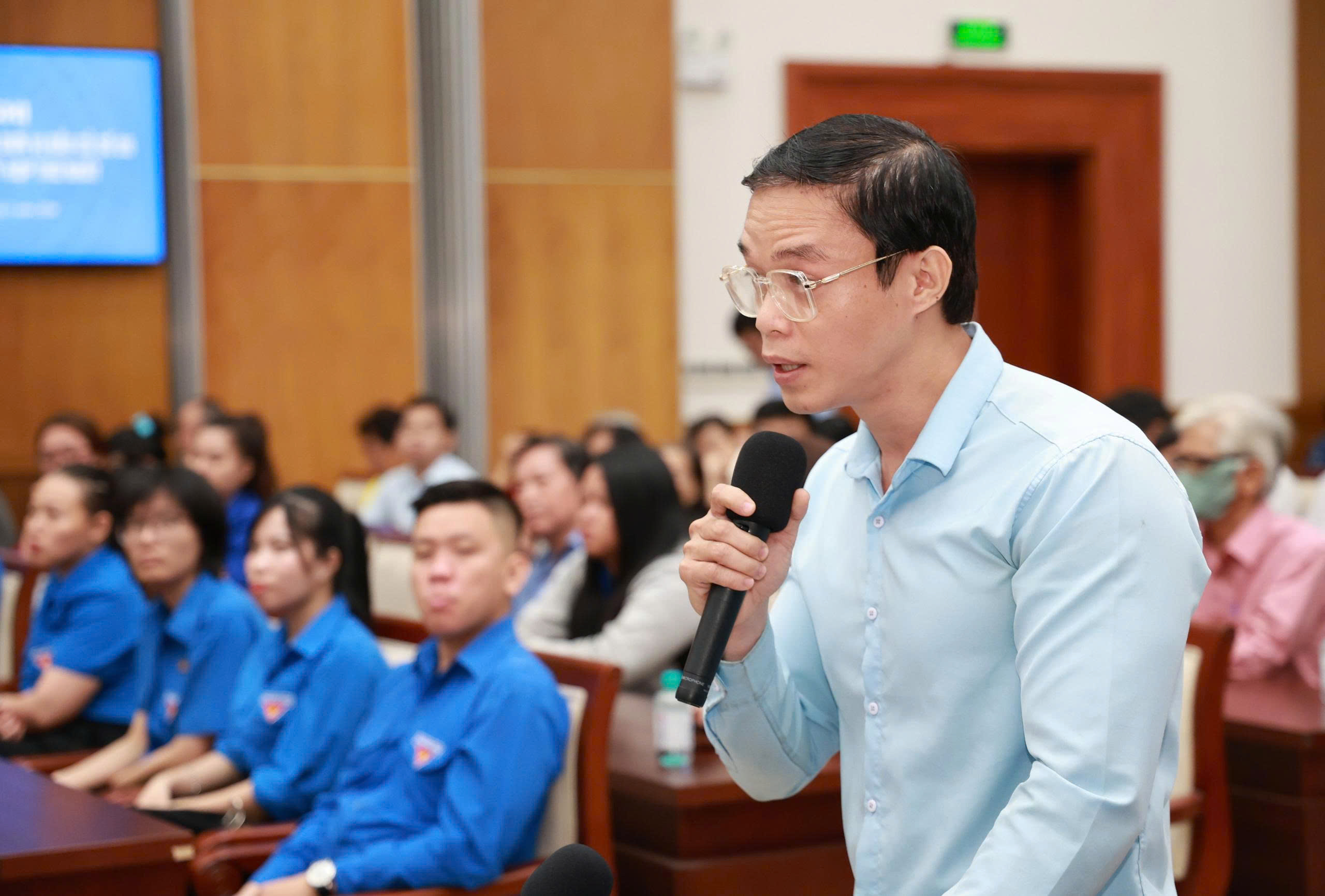 Cử tri TPHCM kiến nghị mạnh tay với thực phẩm bẩn, th&aacute;o gỡ quy hoạch treo - Ảnh 3.