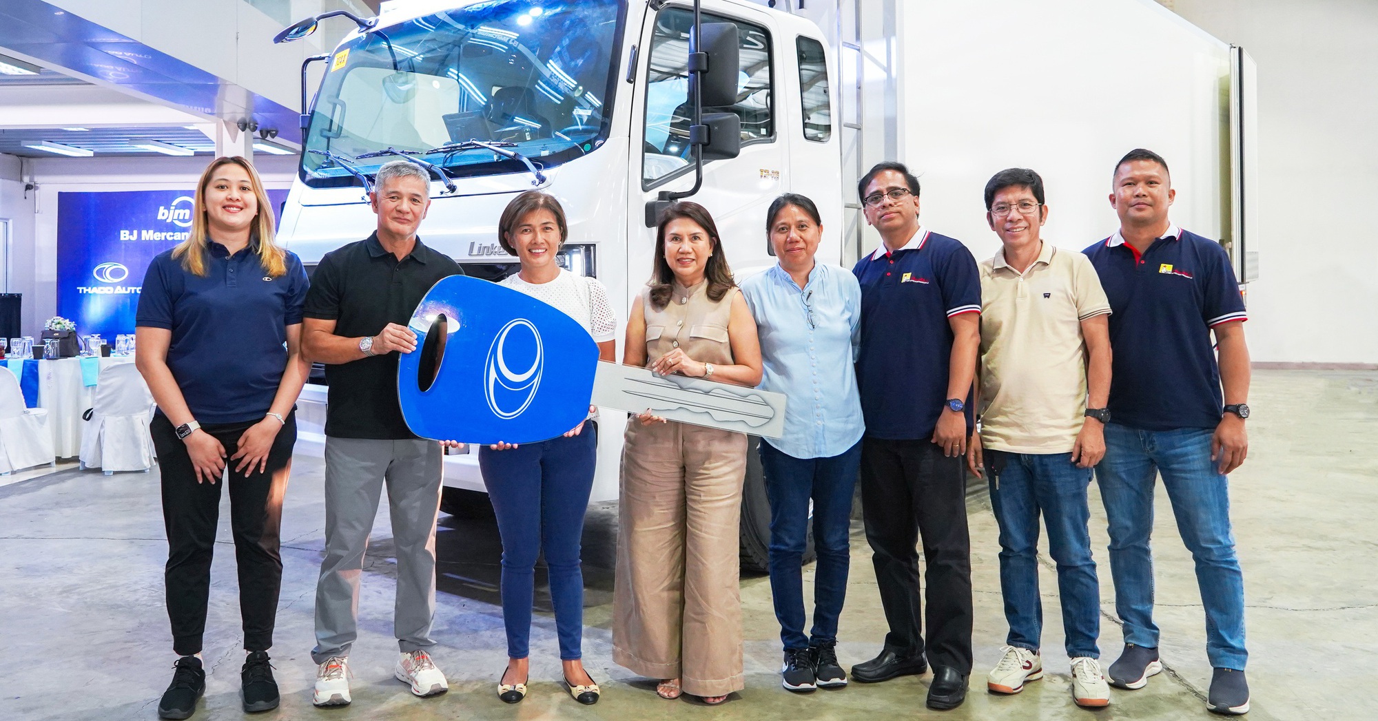 THACO AUTO bàn giao xe tải THACO Linker cho khách hàng tại Philippines