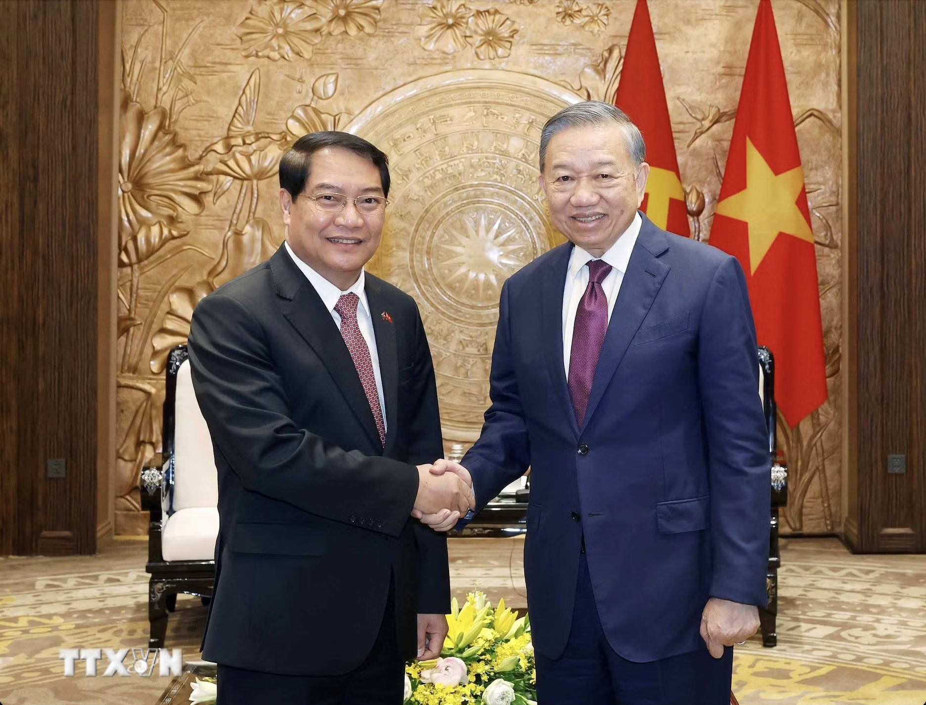 Hà Nội và Viêng Chăn phải đi đầu trong hợp tác địa phương - Ảnh 1.