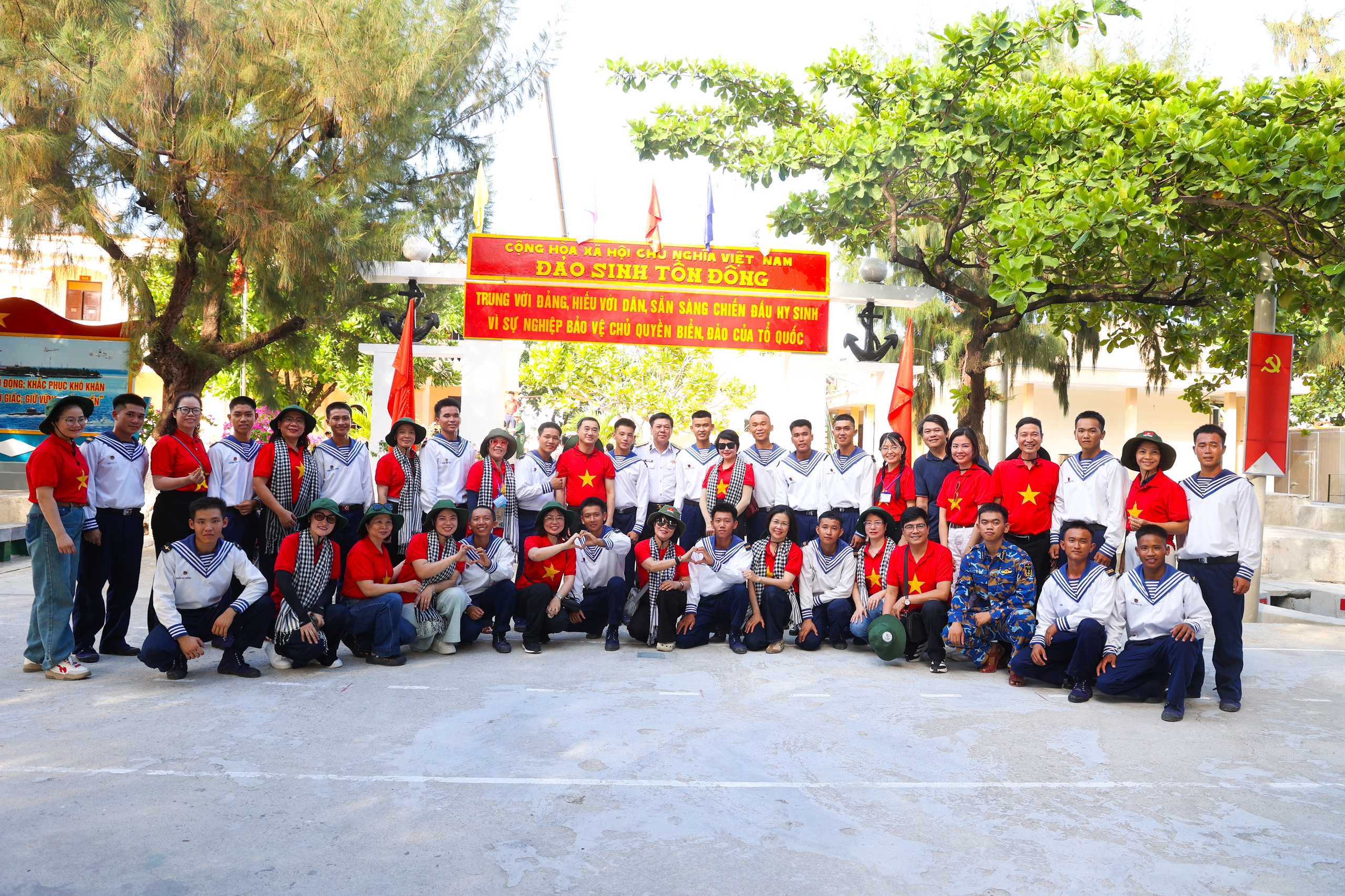 Không để thầy thuốc ở Trường Sa thiệt thòi - Ảnh 6.
