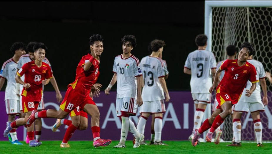 U17 Việt Nam ngược dòng vào World Cup với ngôi đầu bảng - Ảnh 3.