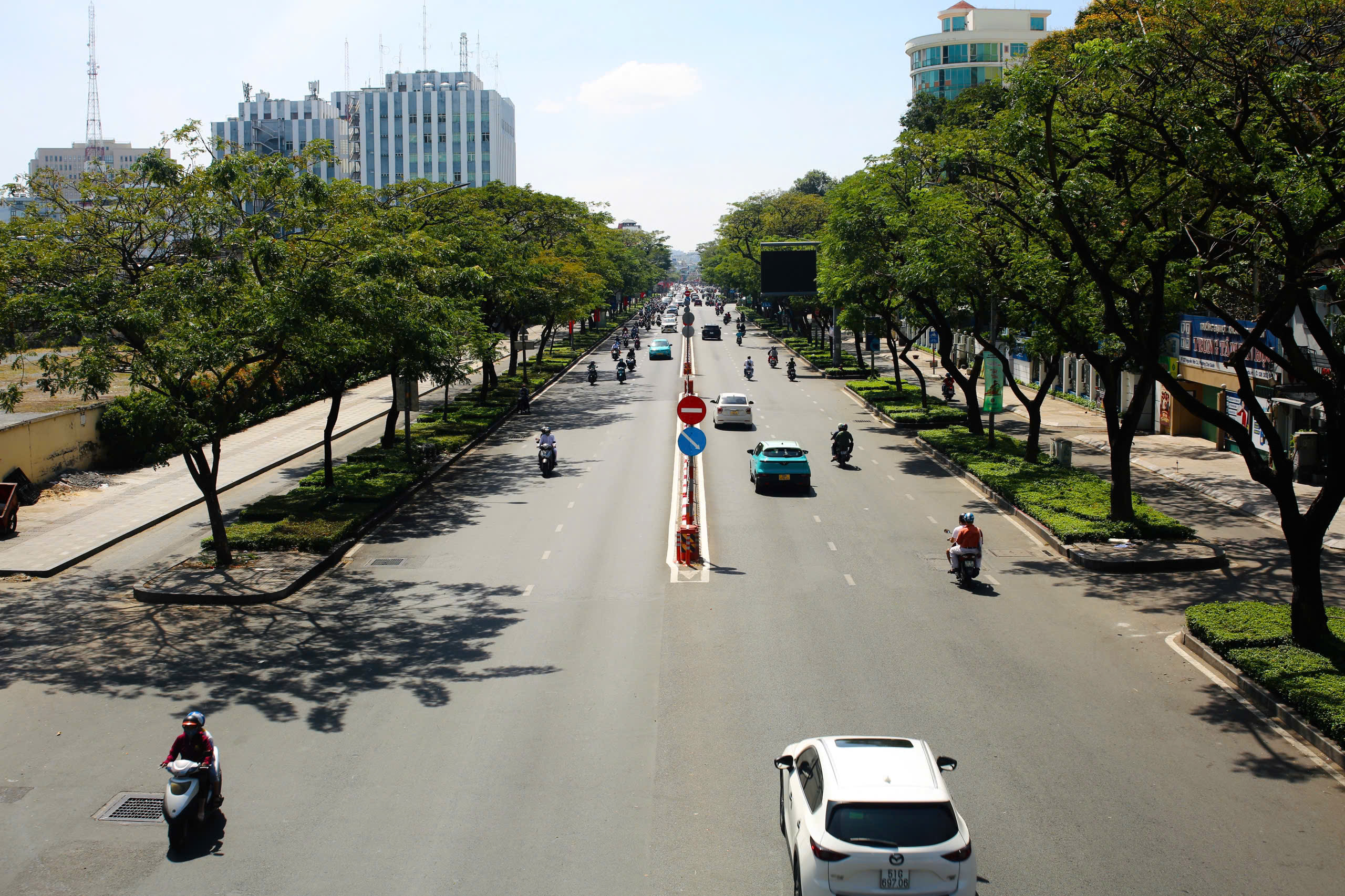 TPHCM và Nam Bộ sắp chấm dứt nắng nóng gay gắt, chuẩn bị bước vào mùa mưa - Ảnh 2.