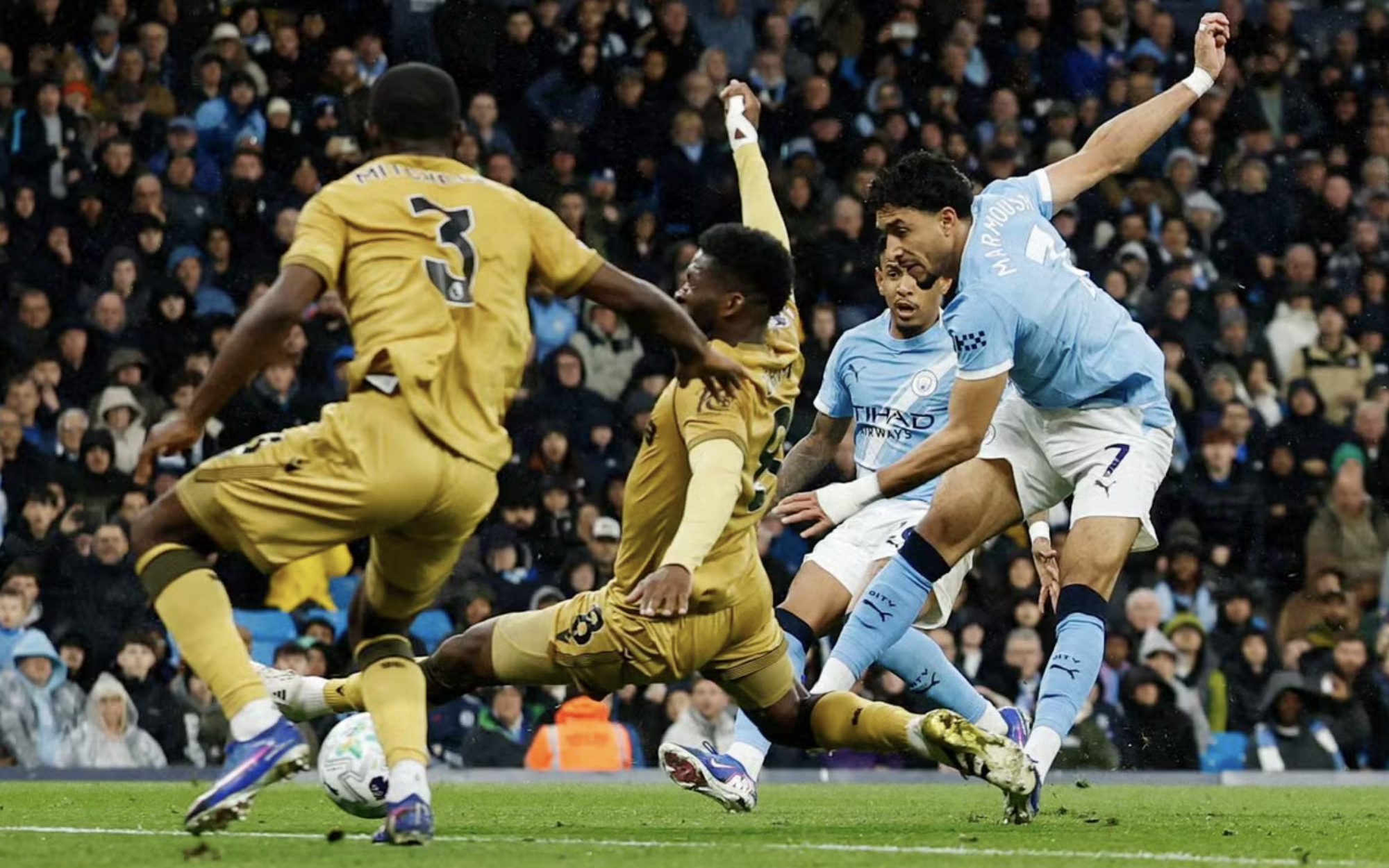 Man City - Chelsea với h&igrave;nh ảnh tr&aacute;i ngược trước chung kết FA Cup - Ảnh 2.