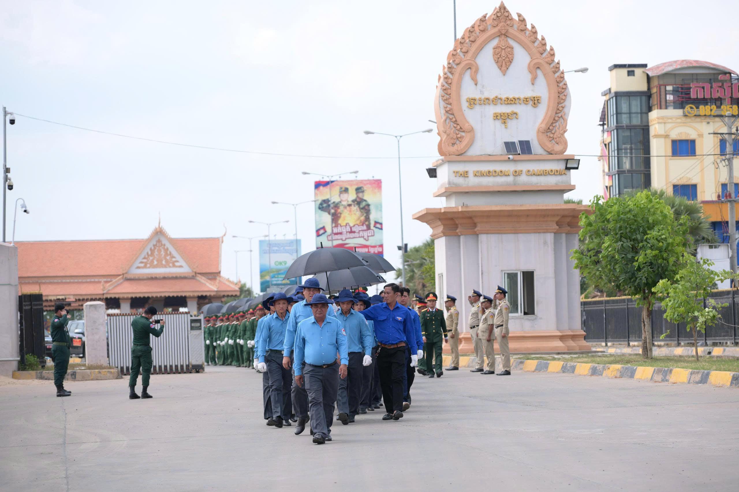 Lãnh đạo tỉnh Tây ninh phát biểu xúc động tại lễ đón 158 hài cốt liệt sĩ về từ Campuchia - Ảnh 1.