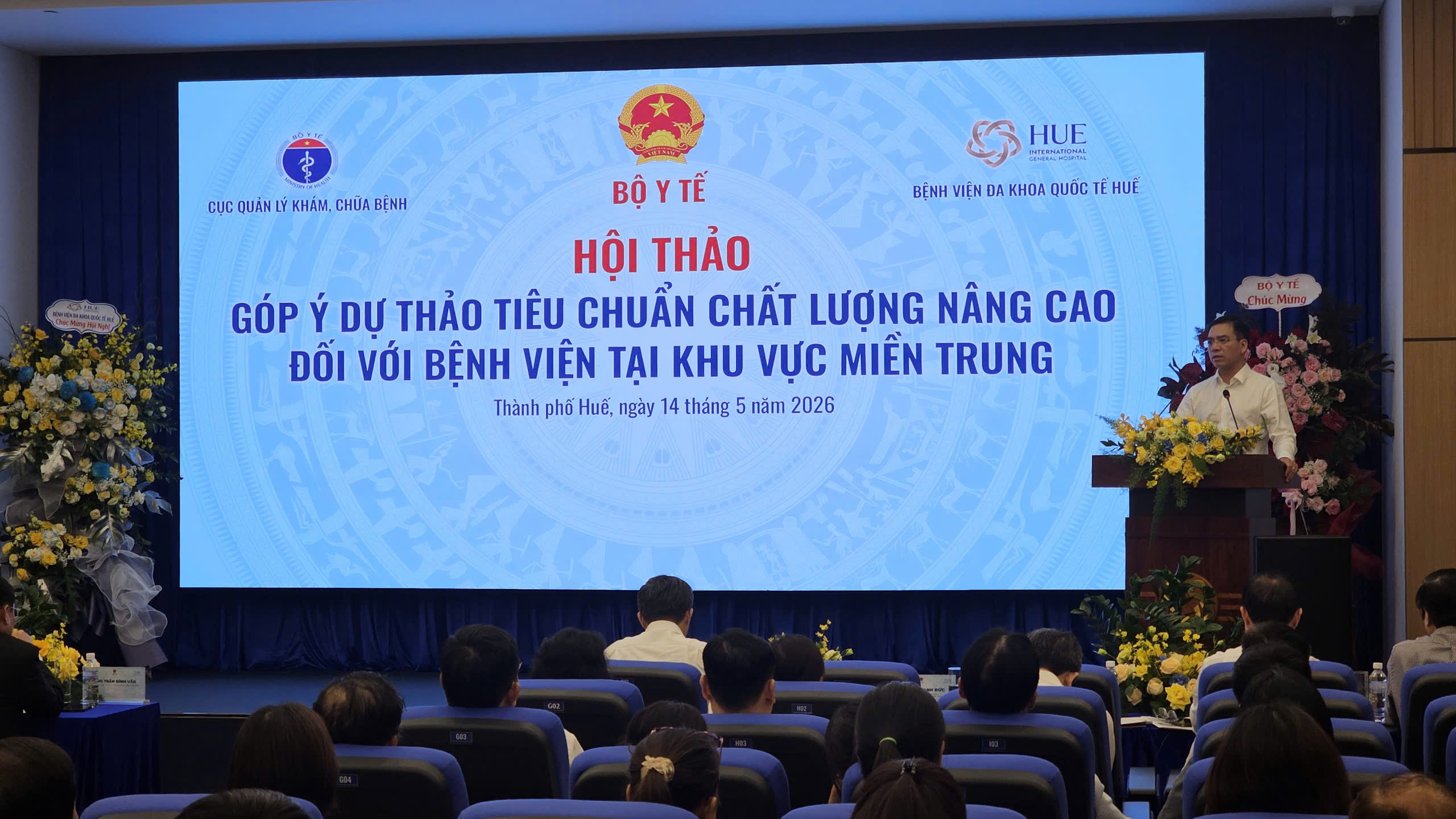 Thứ trưởng Bộ Y Tế Trần Văn Thuấn: Bộ tiêu chuẩn bệnh viện không thể chỉ “nâng cấp câu chữ”  - Ảnh 1.
