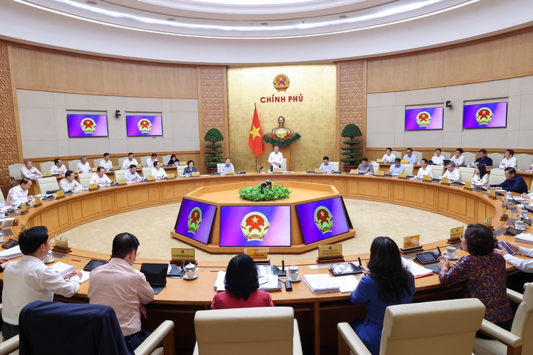 Cuộc họp quan trọng của Chính phủ nhưng chỉ cử cấp Vụ dự, đề xuất phê bình công khai - Ảnh 1.
